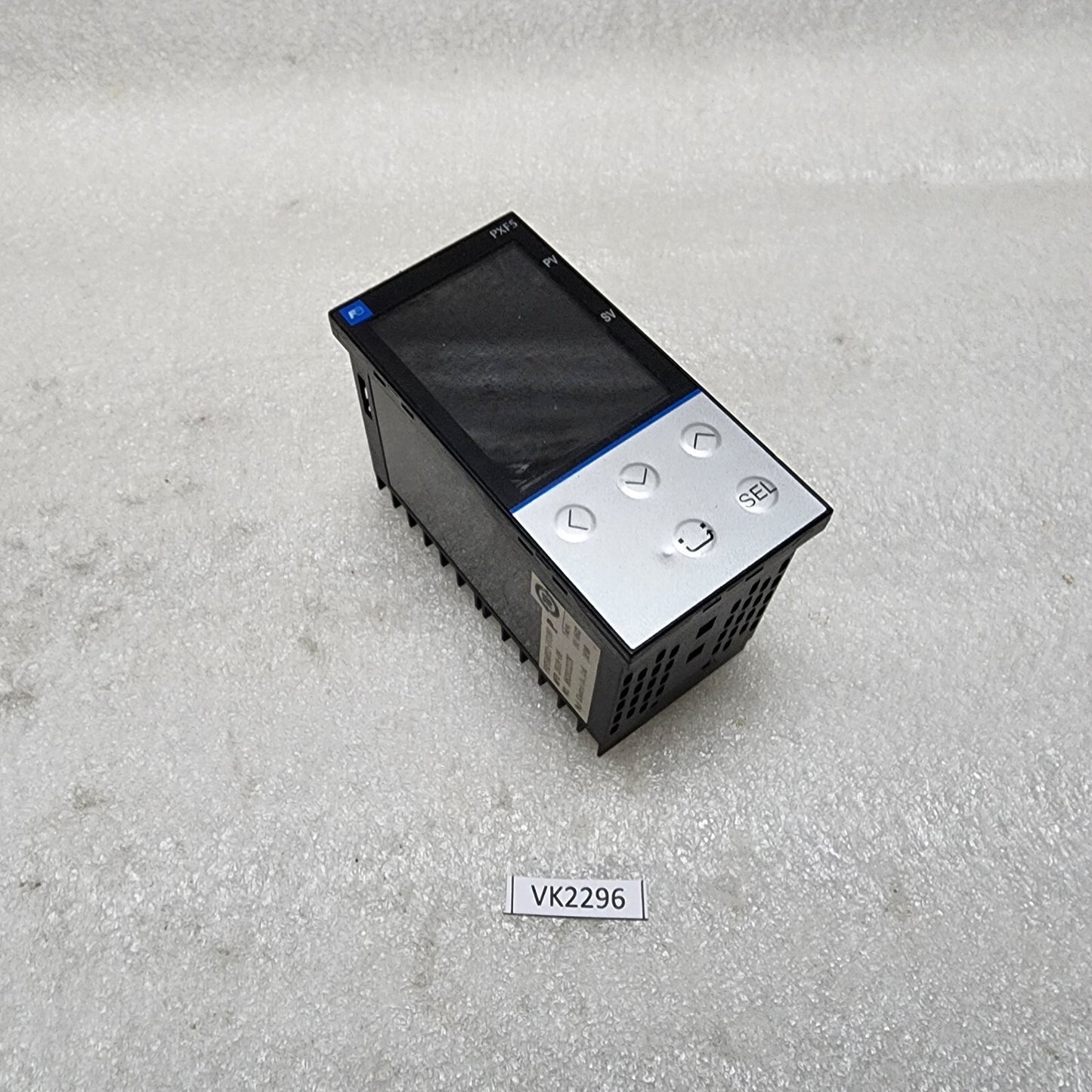 FUJI ELECTRIC PXF5ABY2-1V100-P TEMPERATURE CONTROLLER 100-240VAC