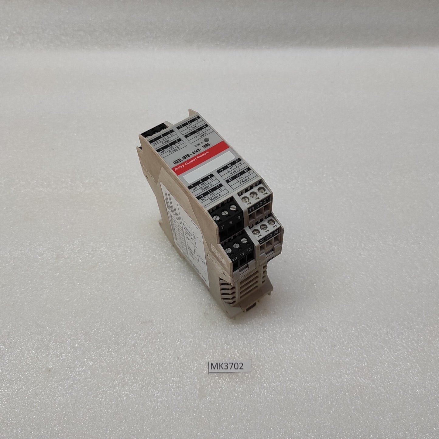 HONEYWELL ISIS-V-1040 RELAY OUTPUT MODULE 2400B1040