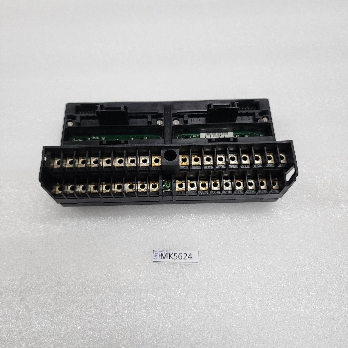 GE FANUC IC670CHS101ACA1 I/O BASE BARRIER STYLE TERMINAL