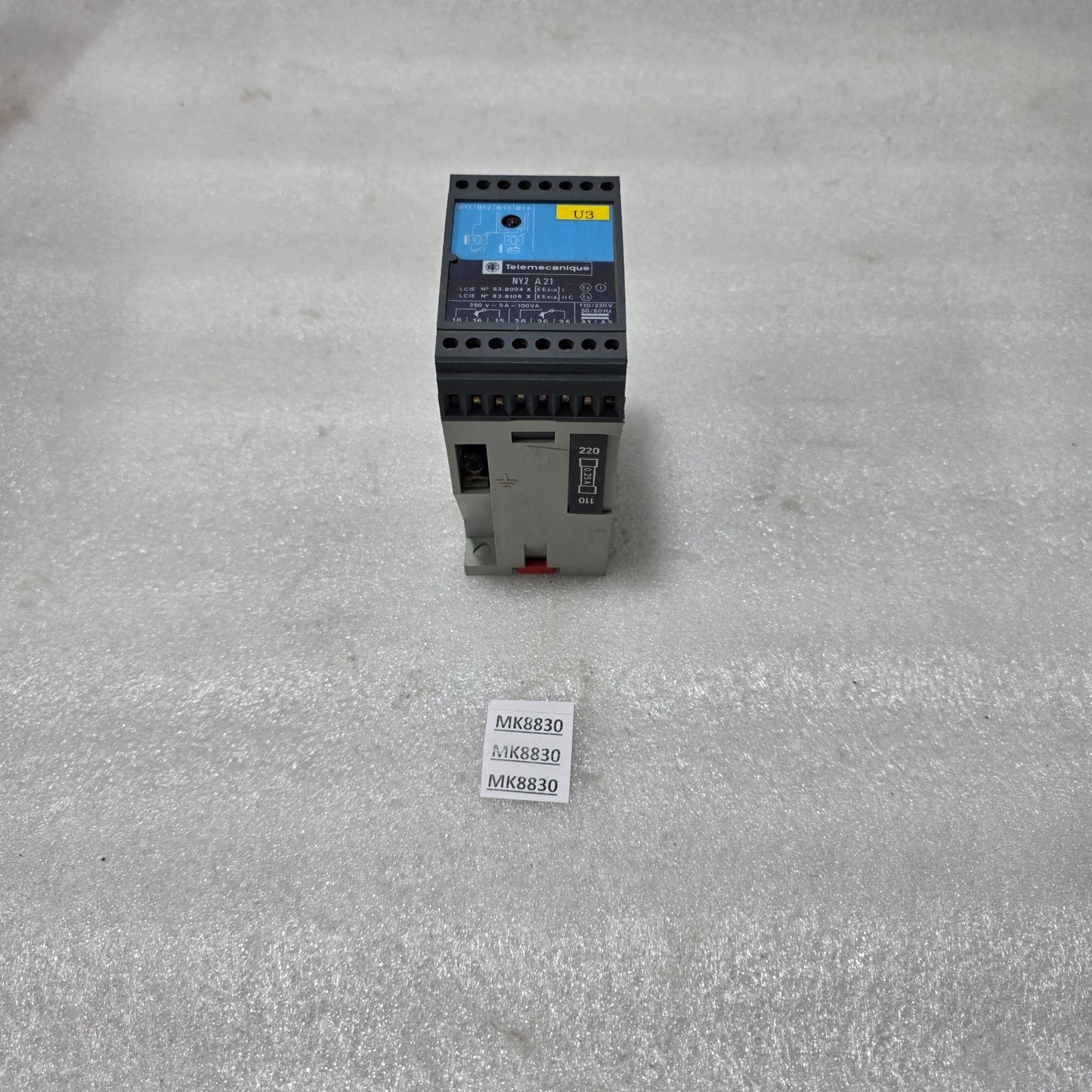 Telemecanique NY2 A21 Intrinsically Safe Barrier Relay NY2A21 110-220V AC