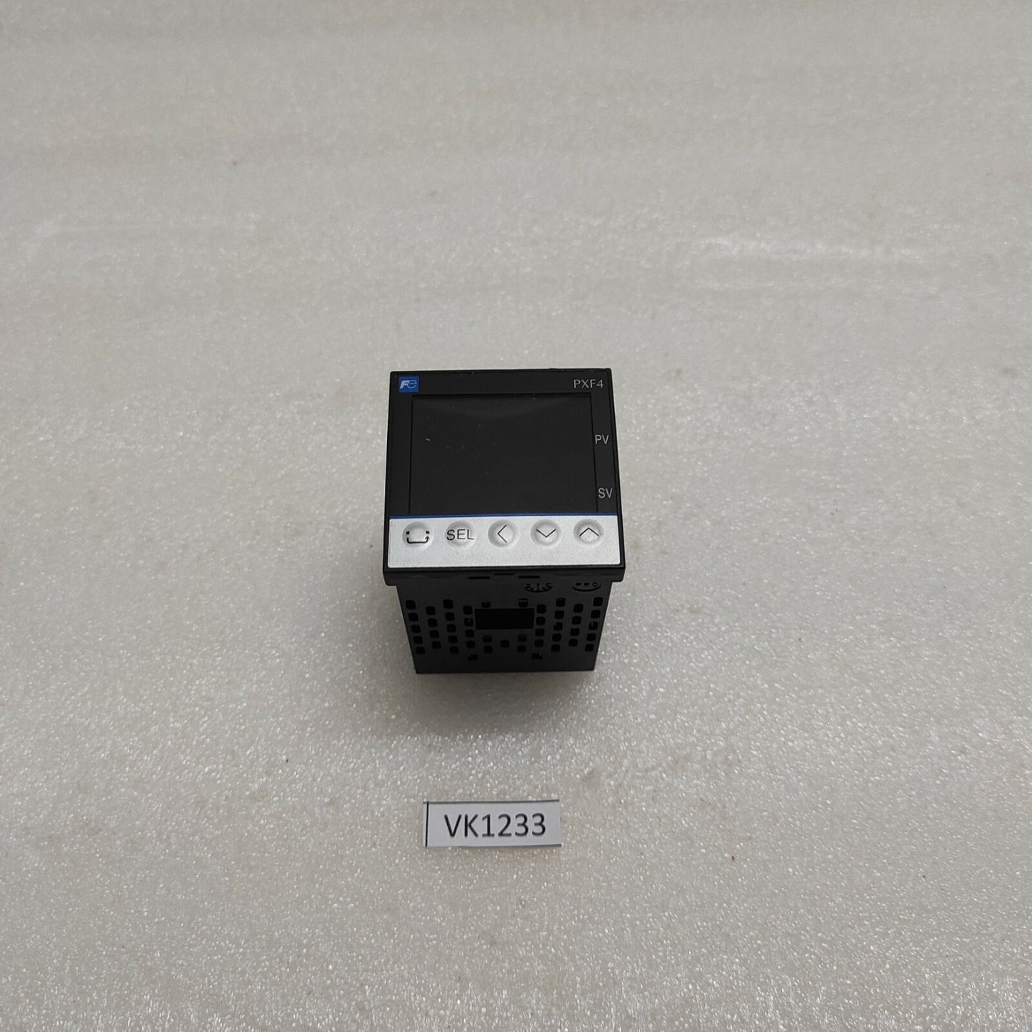 FUJI ELECTRIC PXF4 TEMPERATURE CONTROLLER PXF4ABY2-FV100-P 100-240V 48X48 MM