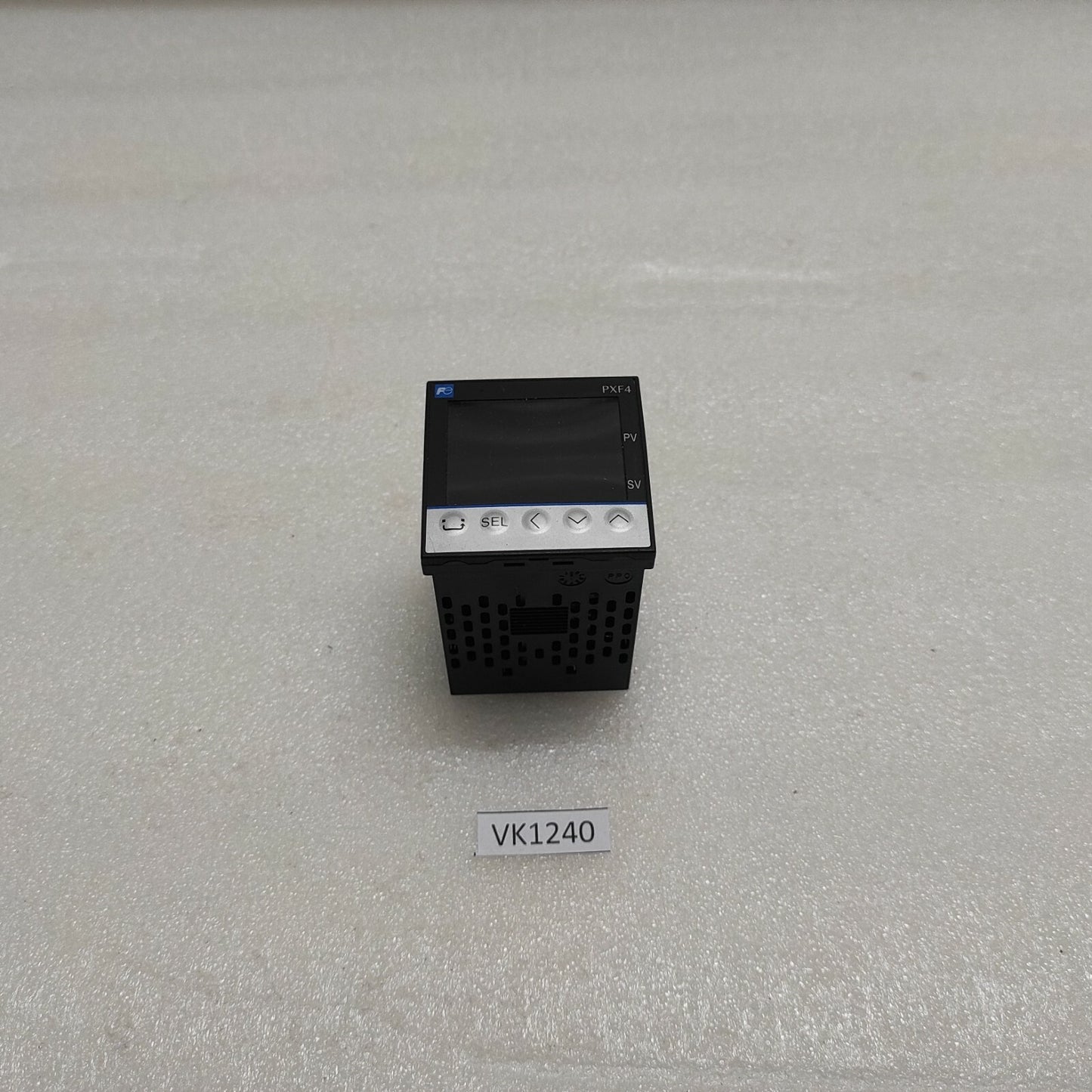 FUJI ELECTRIC PXF4 TEMPERATURE CONTROLLER PXF4AEA2-1VY00-P 100-240V 48X48 MM
