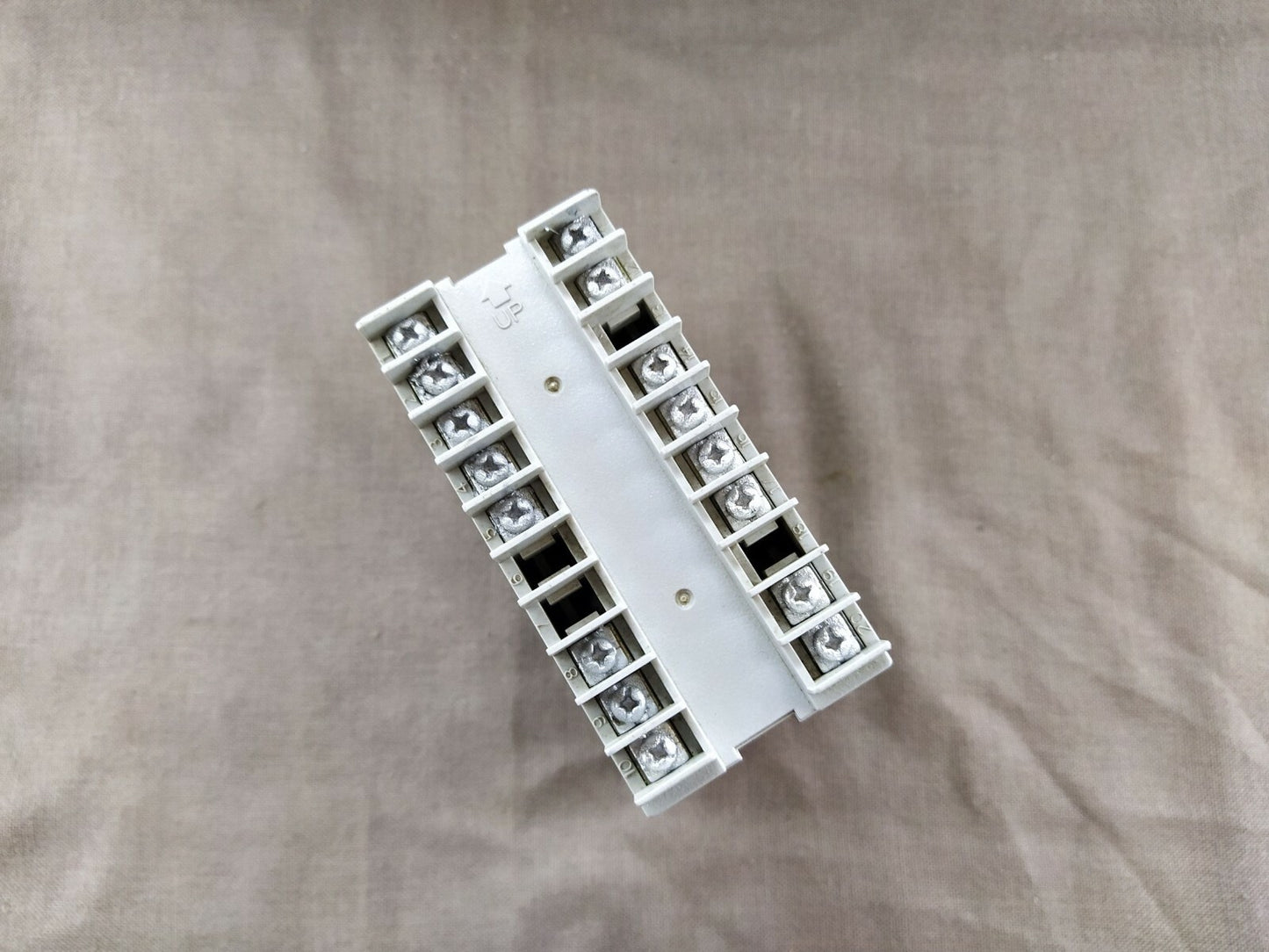 Taie FU86 Digital PID Controller FU86-301000