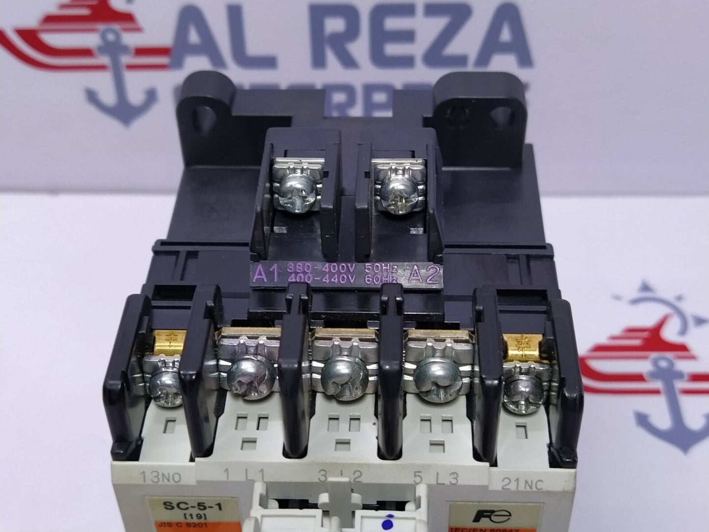 Fuji SC-5-1 (19) Magnetic Contactor 32A Coil 400-440V 4NC0H0-11 Aux Relay SZ-A11