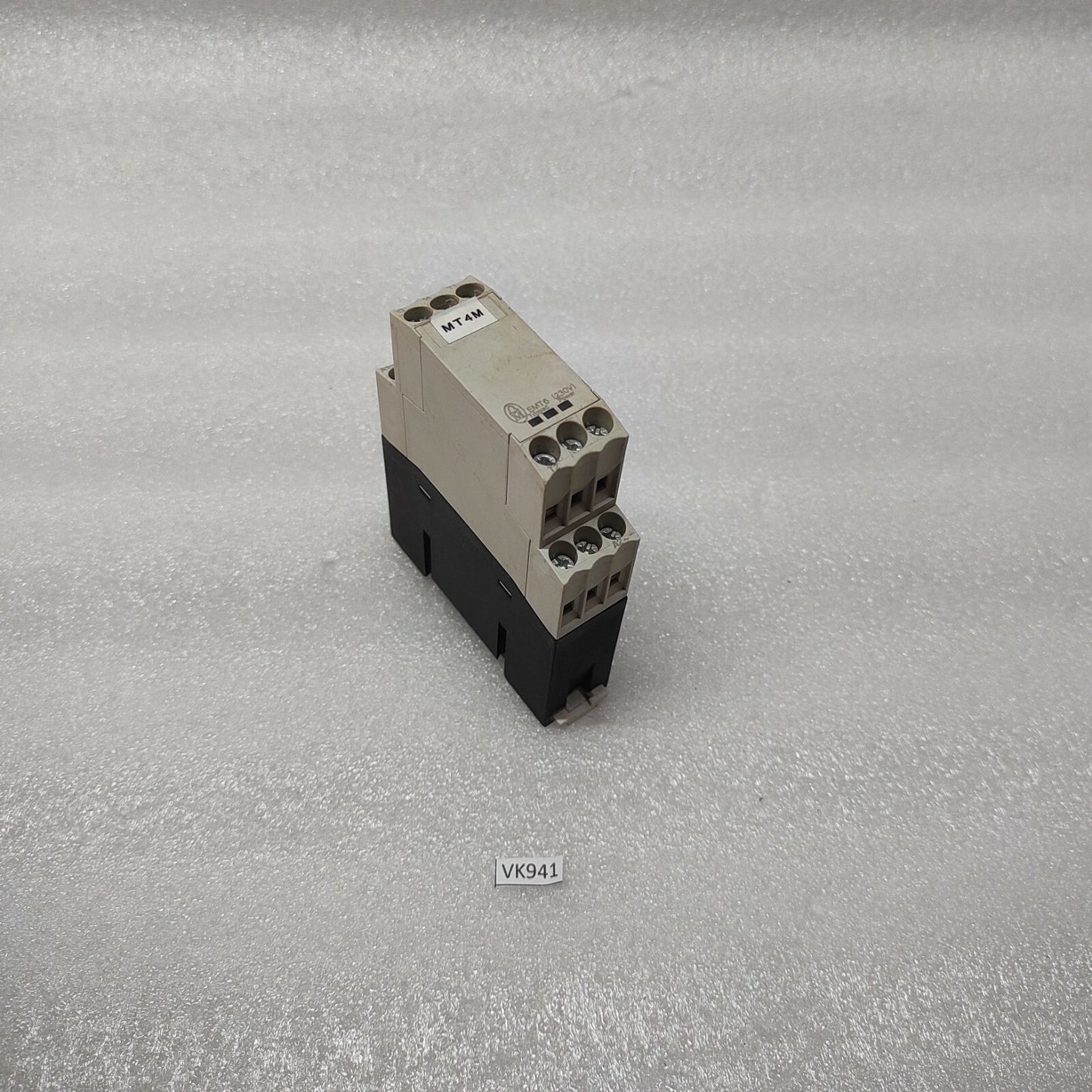 MOELLER EMT6 THERMISTOR OVERLOAD RELAY 230V