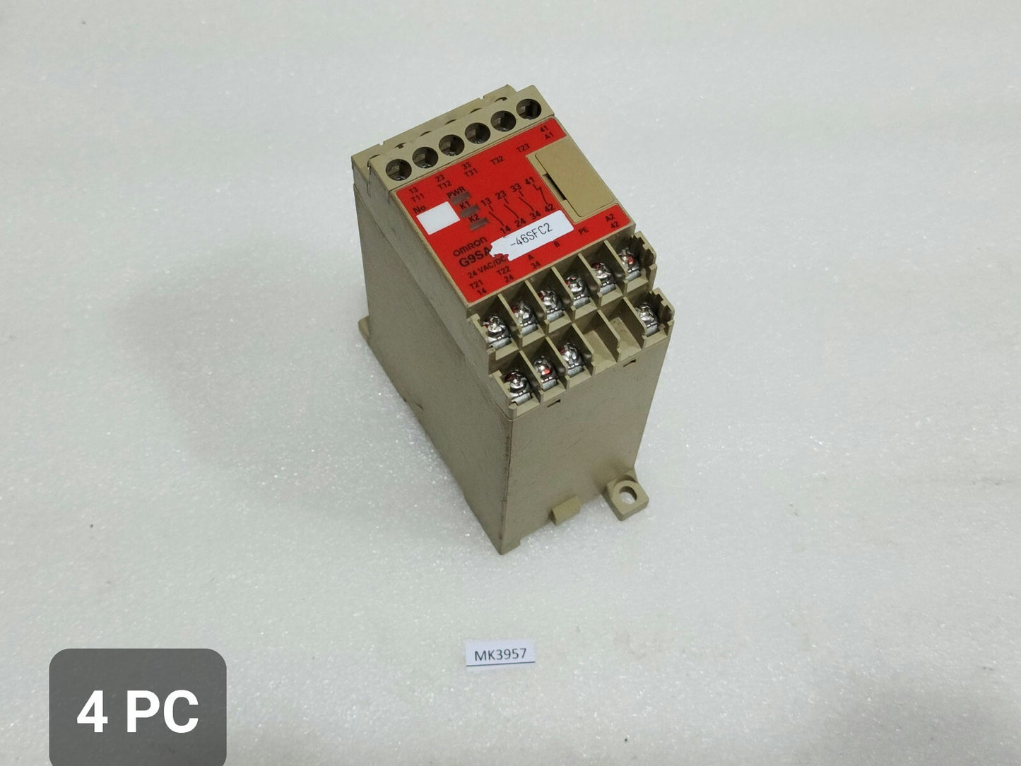 OMRON G9SA-301 SAFETY RELAY 24V AC-DC