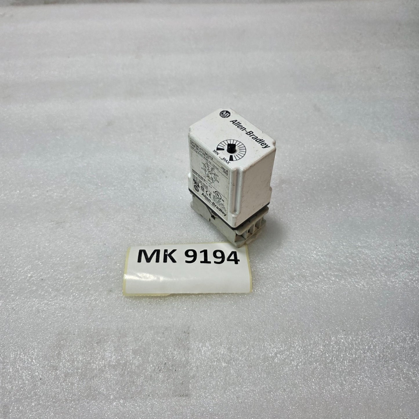 ALLEN BRADLEY 700-HT12AU12 TIME DELAY RELAY | 12V AC/DC | POWER ON DELAY 0.1–10S