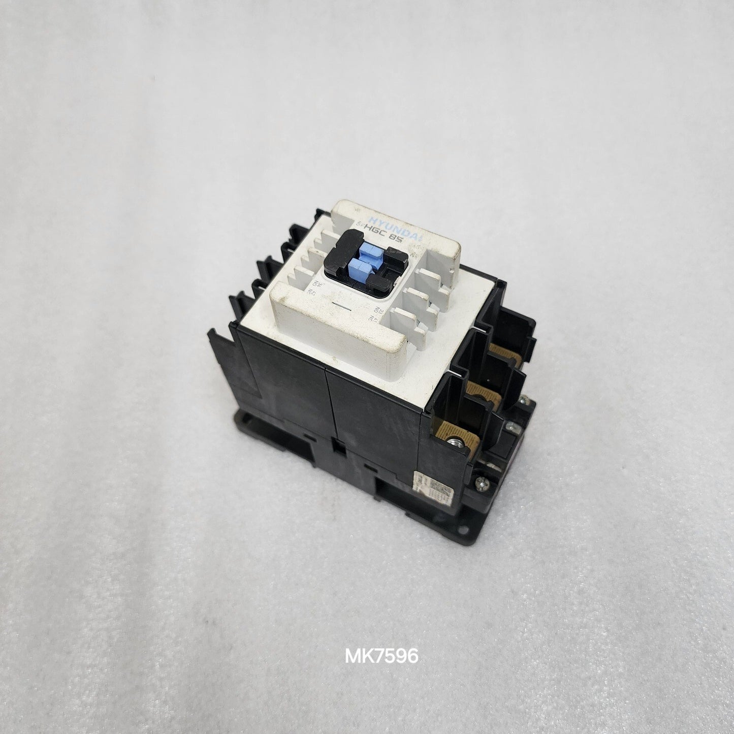 HYUNDAI HGC85 3-POLE CIRCUIT BREAKER 125A 440V