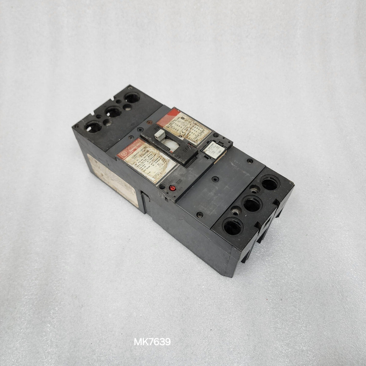 GENERAL ELECTRIC SFLA36AT0250 3-POLE CIRCUIT BREAKER 250A