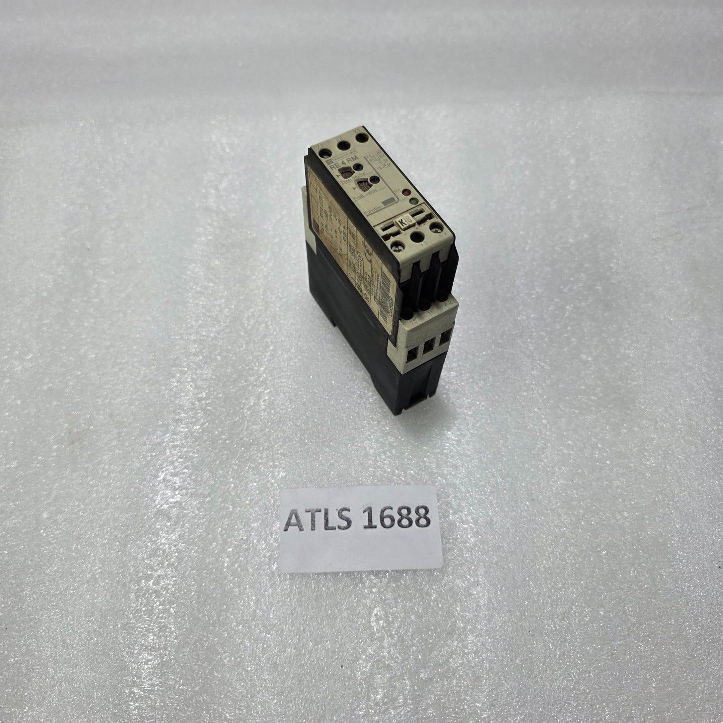 TELEMECANIQUE RE4 RM11BU MULTIFUNCTION TIME DELAY RELAY 09969 0.05–300H 110–240V