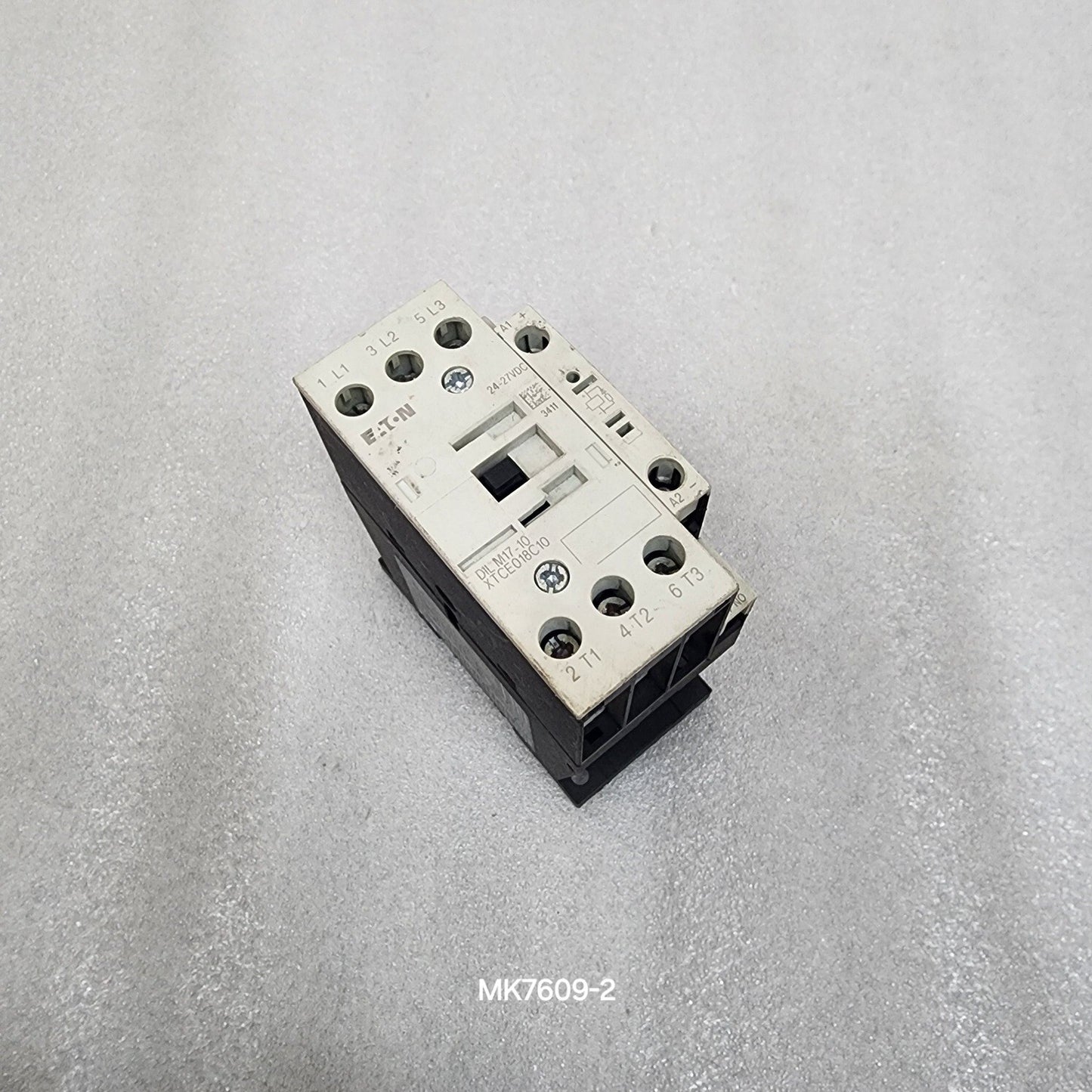 EATON DIL M17-10 3-POLE CONTACTOR XTCE018C10 24-27VDC