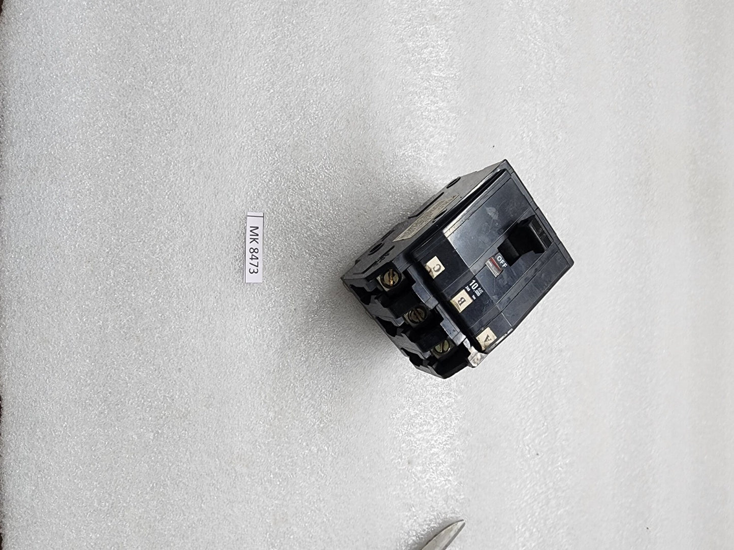 SQUARE D MG-5233 3-POLE CIRCUIT BREAKER 60A