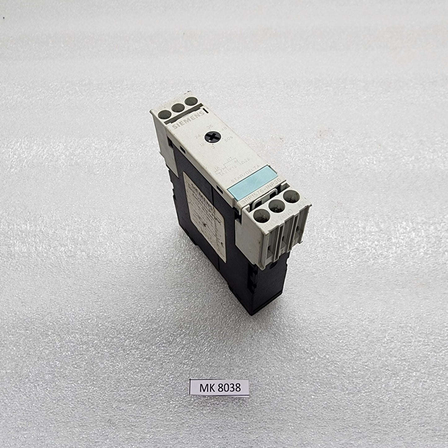 SIEMENS 3RP1576-1NP30 STAR DELTA TIMER