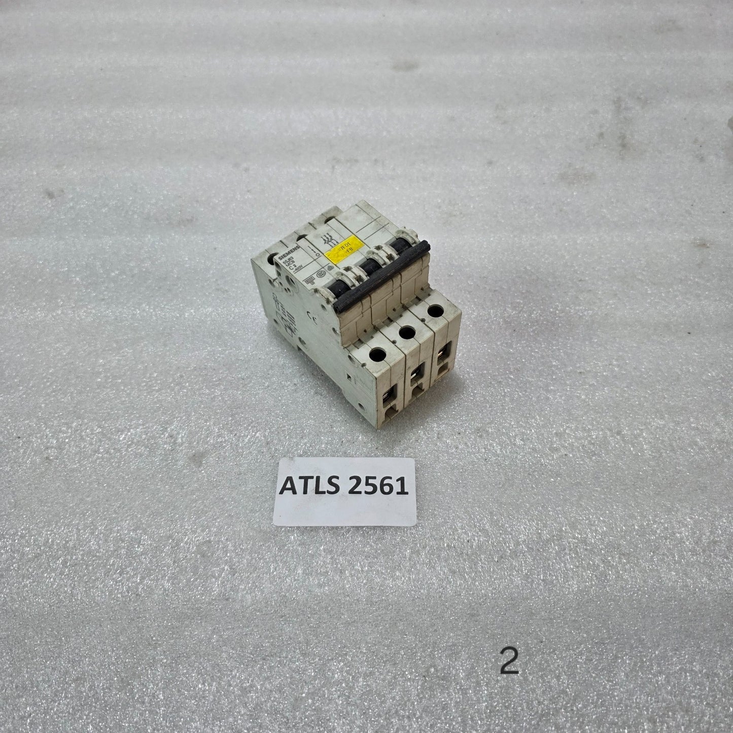 SIEMENS 5SJ63 2A 3-POLE TYPE C MCB 400V 6kA INDUSTRIAL CIRCUIT BREAKER