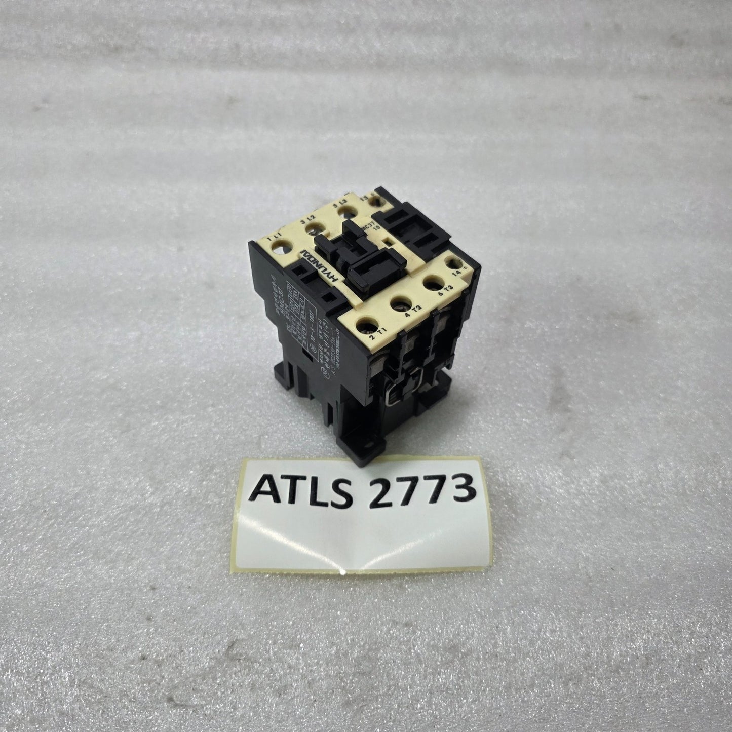 HYUNDAI HMC37 AC MAGNETIC CONTACTOR 3-POLE + 1NO COIL 100V 50Hz / 110V 60Hz