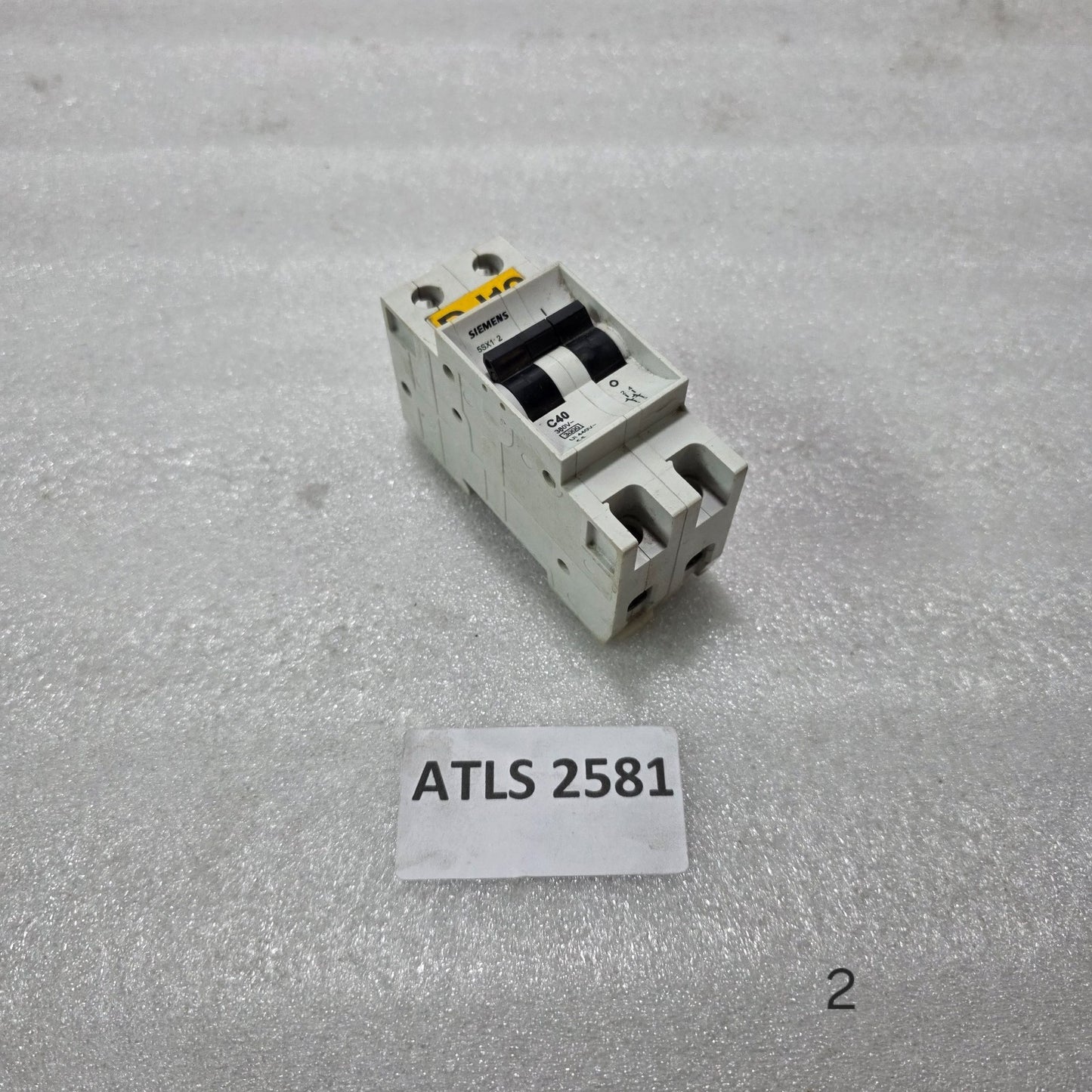 SIEMENS 5SX12 40A 2-POLE TYPE C MCB 380V 440V 3kA INDUSTRIAL CIRCUIT BREAKER