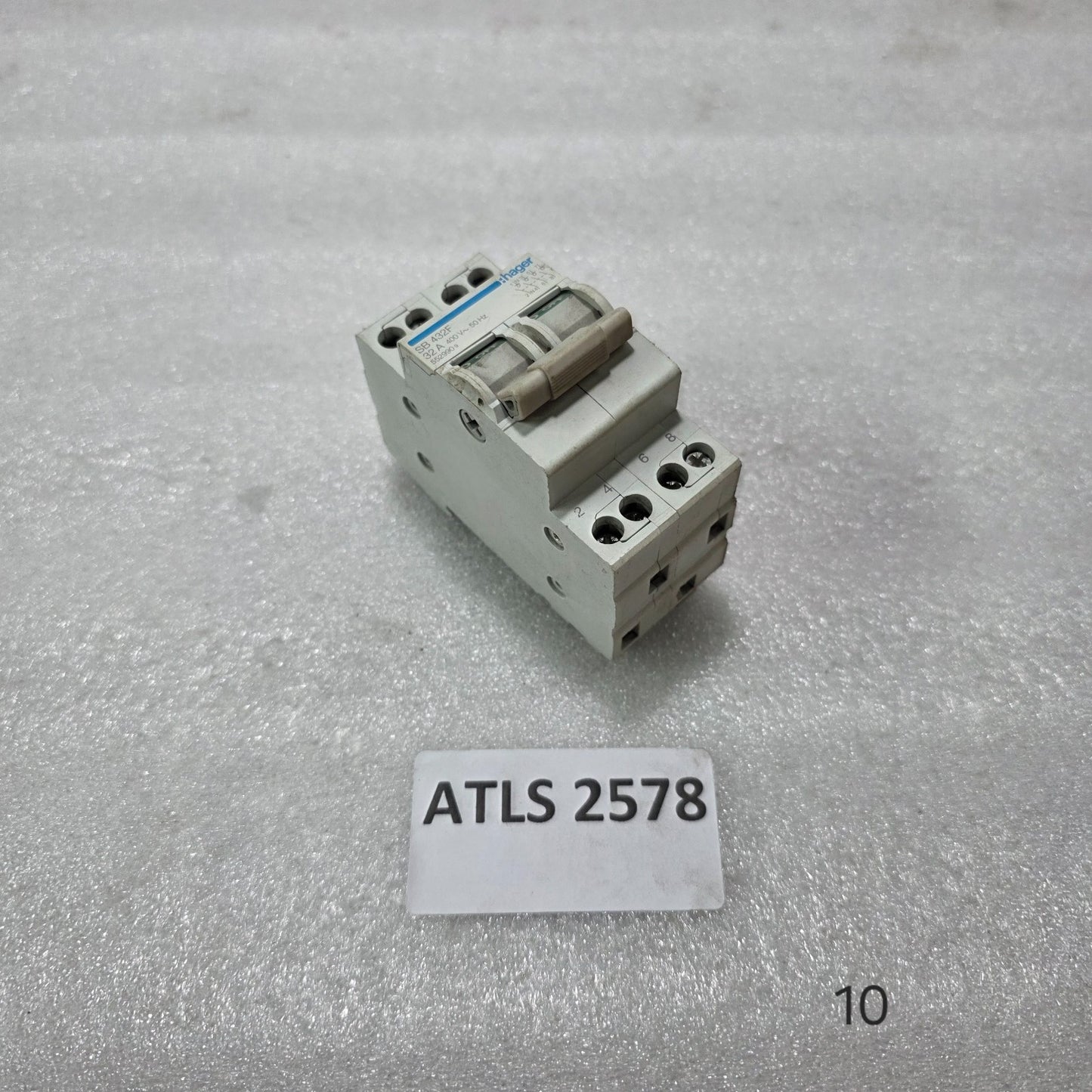 HAGER SB432F 32A 4-POLE CHANGEOVER TRANSFER SWITCH 400V DIN RAIL INDUSTRIAL