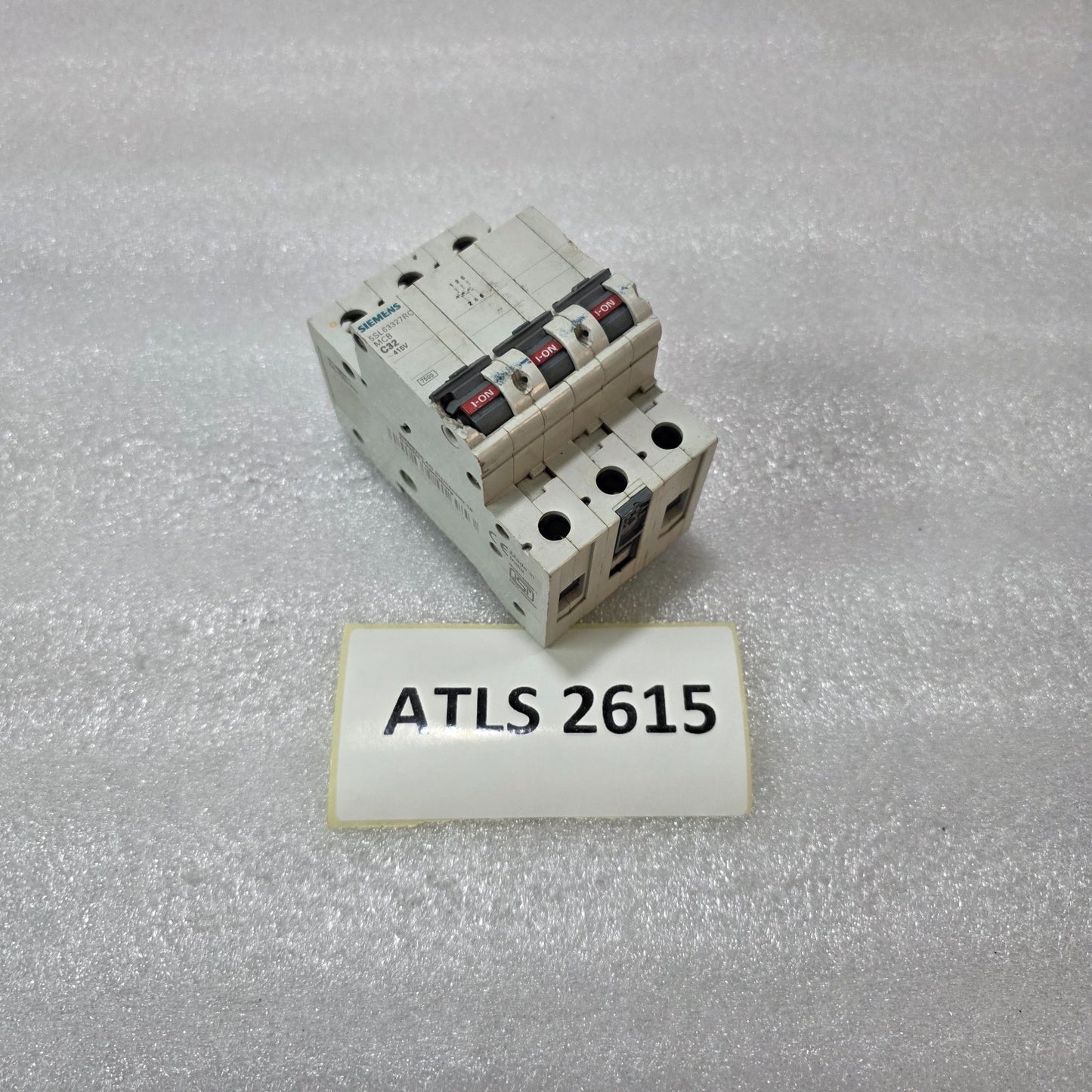 SIEMENS 5SL63327RC 3P TRIPLE POLE 32A MINIATURE CIRCUIT BREAKER MCB 415V 7.5KA