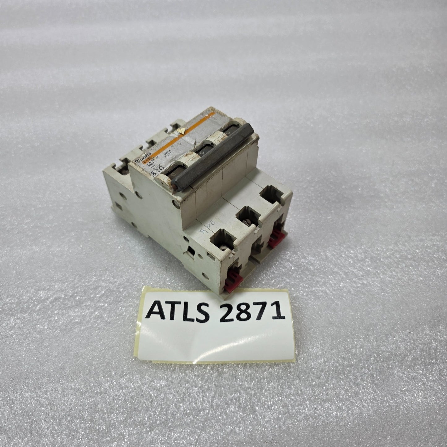 MERLIN GERIN MULTI9 C100 3P 40A TYPE U 380V 10KA MCB MINIATURE CIRCUIT BREAKER