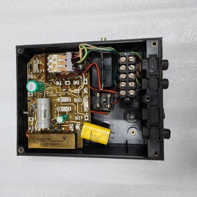 TELKOM 1ELF4 0013/31 PRZYSTAWKA SYGNALIZACYJNA PS-3-1 K-32/2X1 PN 8-4441-671-1