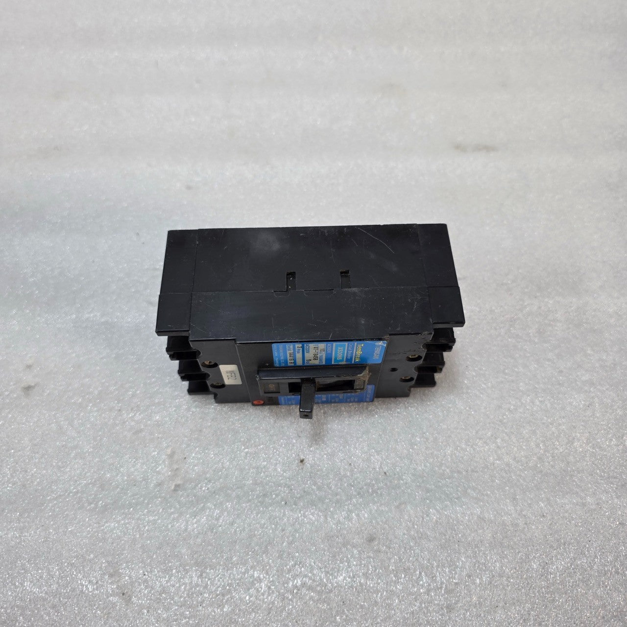 TERASAKI XS30NS 3-POLE CIRCUIT BREAKER 10A