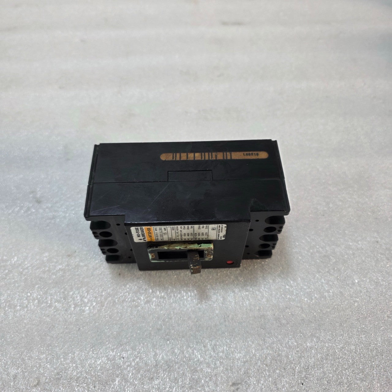 3 UNIT X MITSUBISHI NF30-SB 3 POLE CIRCUIT BREAKER 15A X LOT OF 3 UNIT