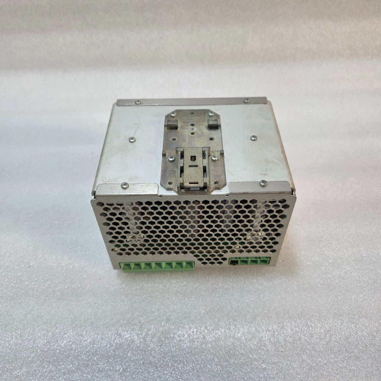 PHOENIX CONTACT	QUINT-PS-3X400-500AC/24DC/20 POWER SUPPLY UNIT 2938727
