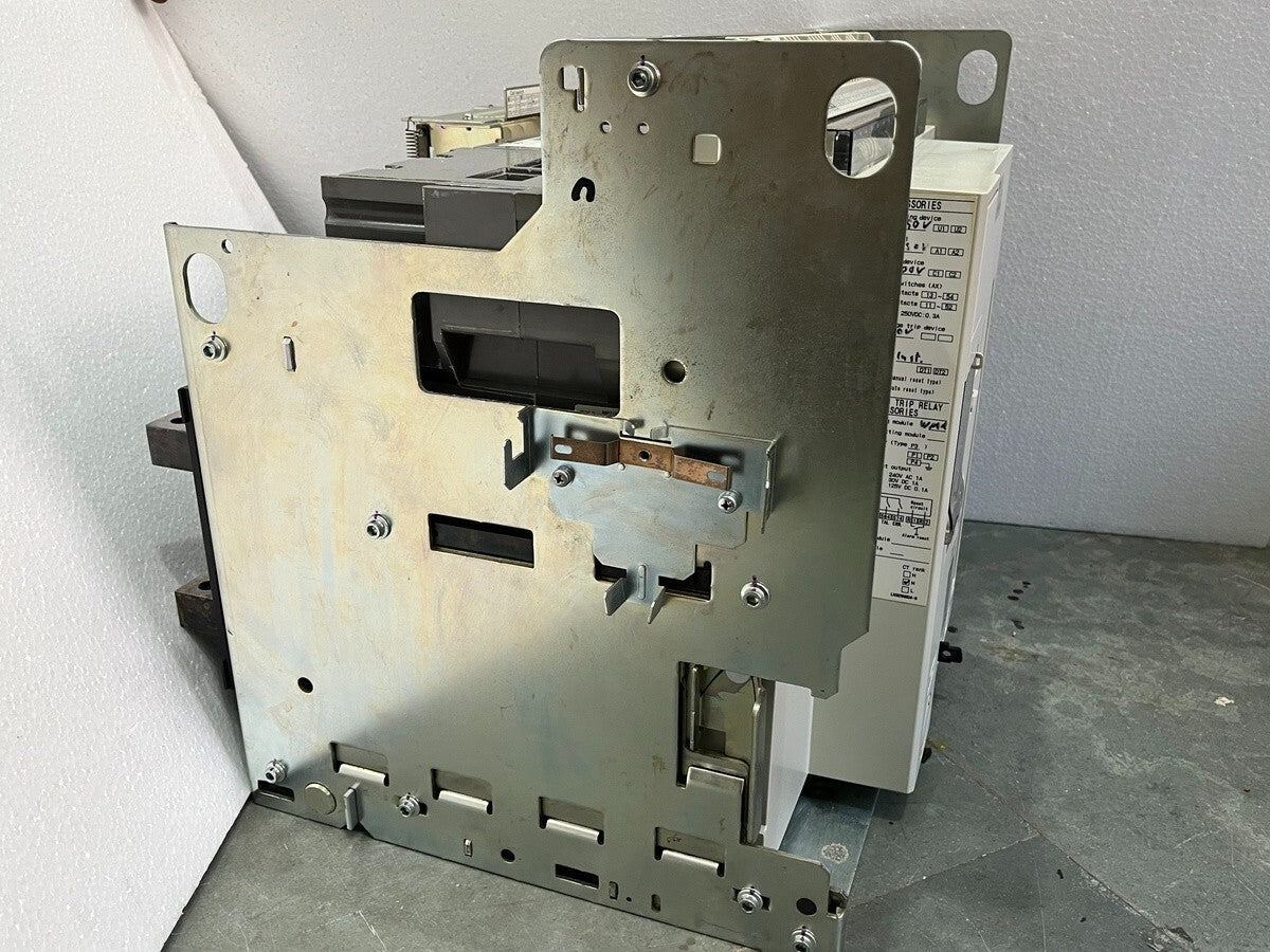 MITSUBISHI AE3200-SW LOW VOLTAGE AIR CIRCUIT BREAKER UVT 380-460V