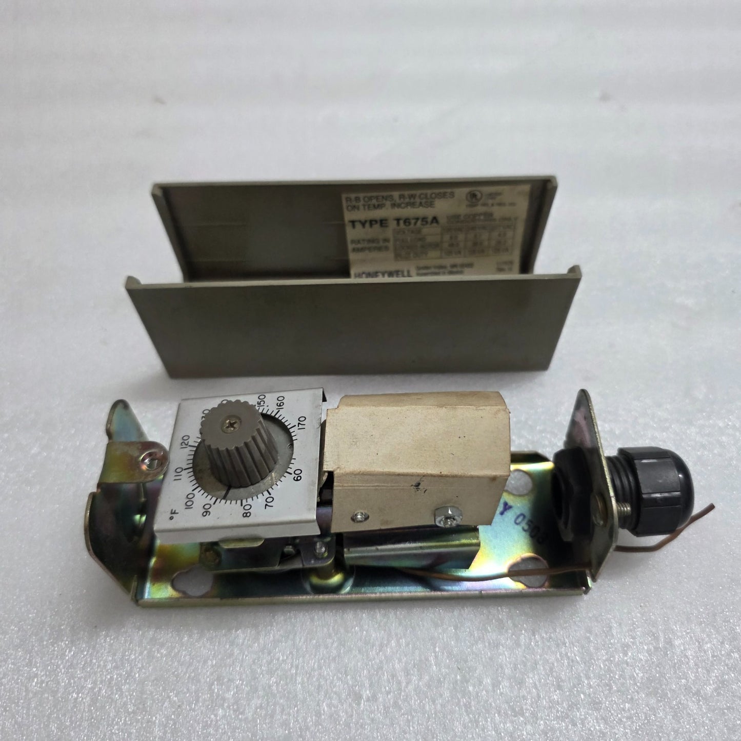 HONEYWELL T675A REMOTE BULB THERMOSTAT