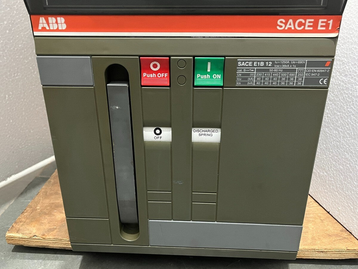 ABB SACE E1 AIR CIRCUIT BREAKER 1250A OCR SACE PR111/P