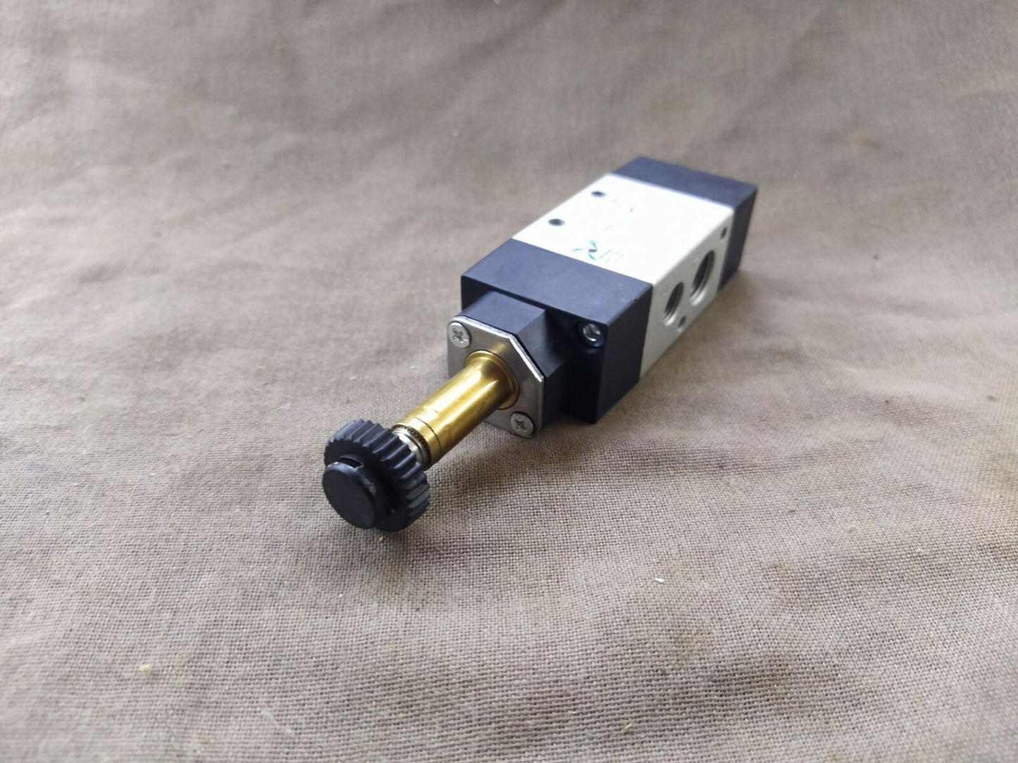 Pneumax 484.32.0.1.M57 Solenoid Spring Valve 10 BAR