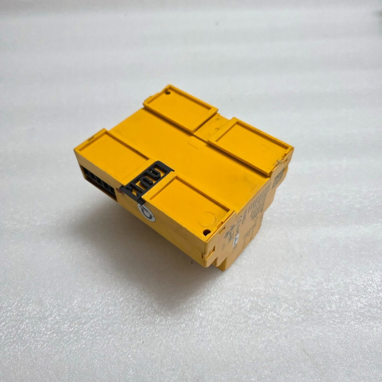 BENDER EDS460-D-2 INSULATION FAULT EVALUATOR (IFE) AC/DC 70–276 V
