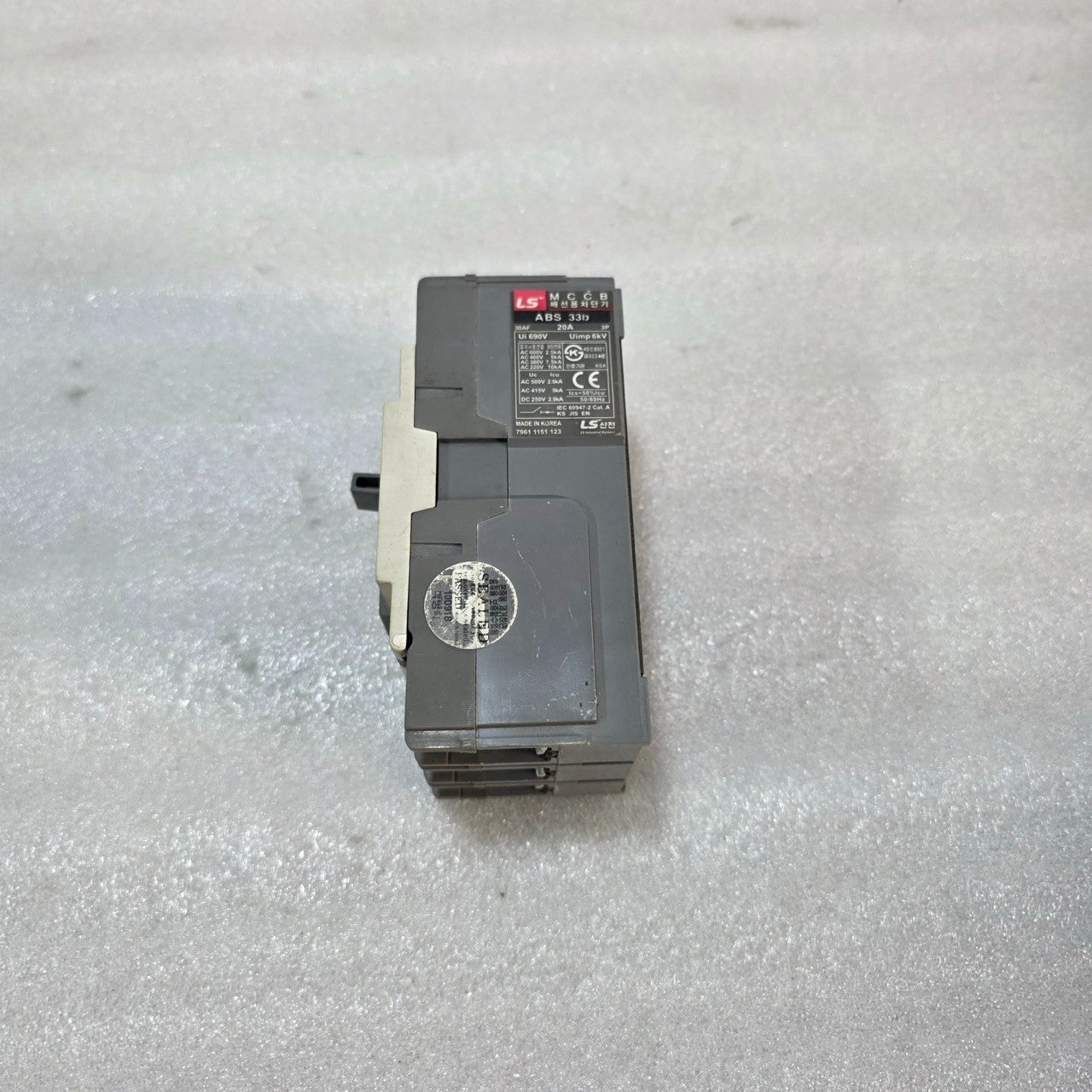 LS ABS 33B 3-POLE CIRCUIT BREAKER 20A