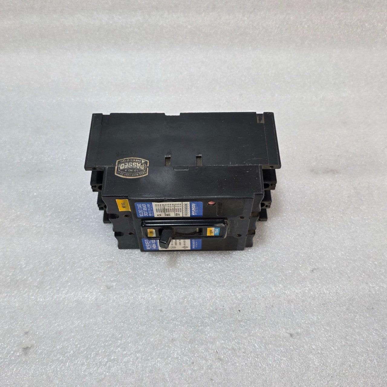 HYUNDAI HBH-103 3-POLE CIRCUIT BREAKER 75A