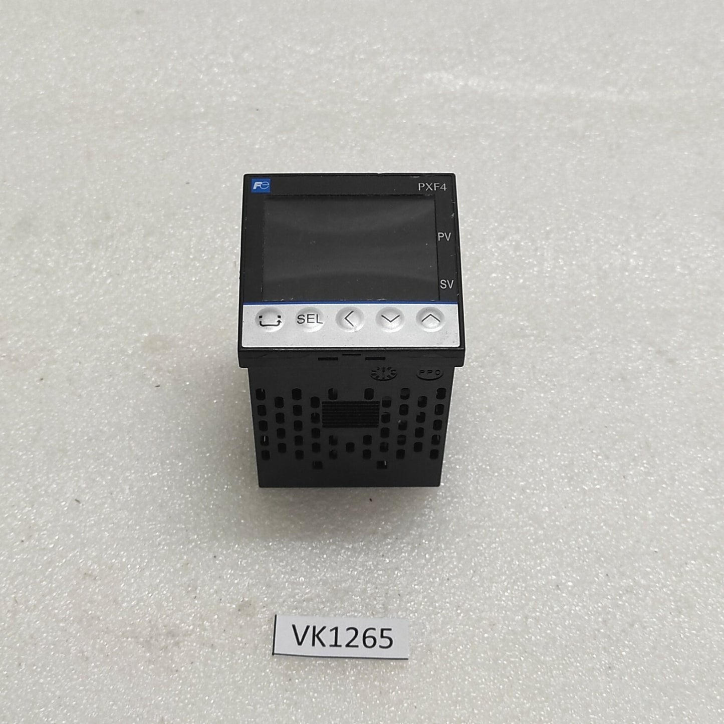 FUJI ELECTRIC PXF4 TEMPERATURE CONTROLLER PXF4AEY2-1BM00-P 24VDC/AC
