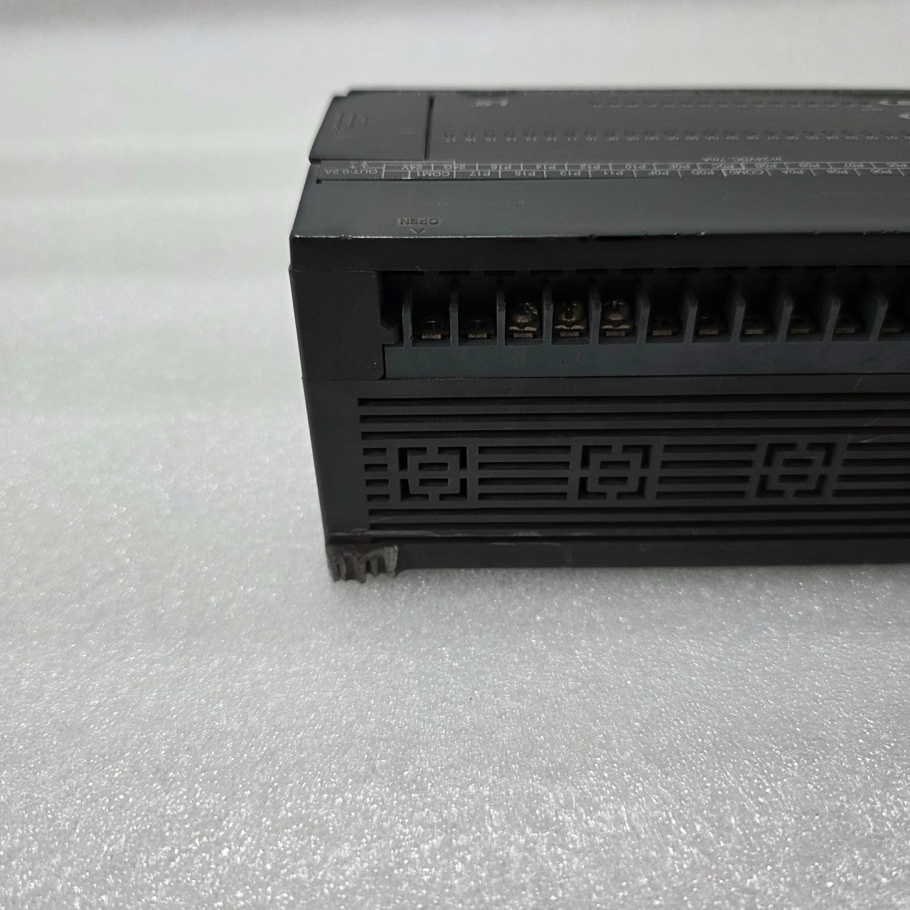 LS ELECTRIC K7M-DR40S PROGRAMMABLE LOGIC CONTROLLER (PLC) SYSTEM 100-240VAC