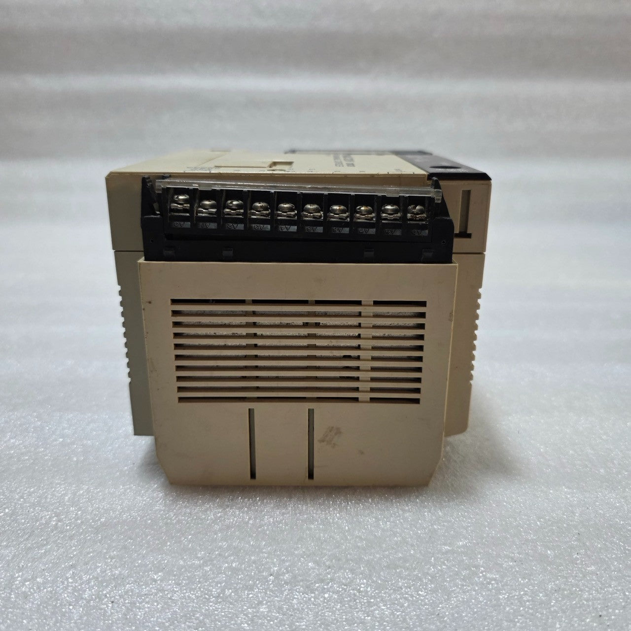 OMRON C200H-CPU03-E CPU MODULE / PROGRAMMABLE CONTROLLER 24VDC