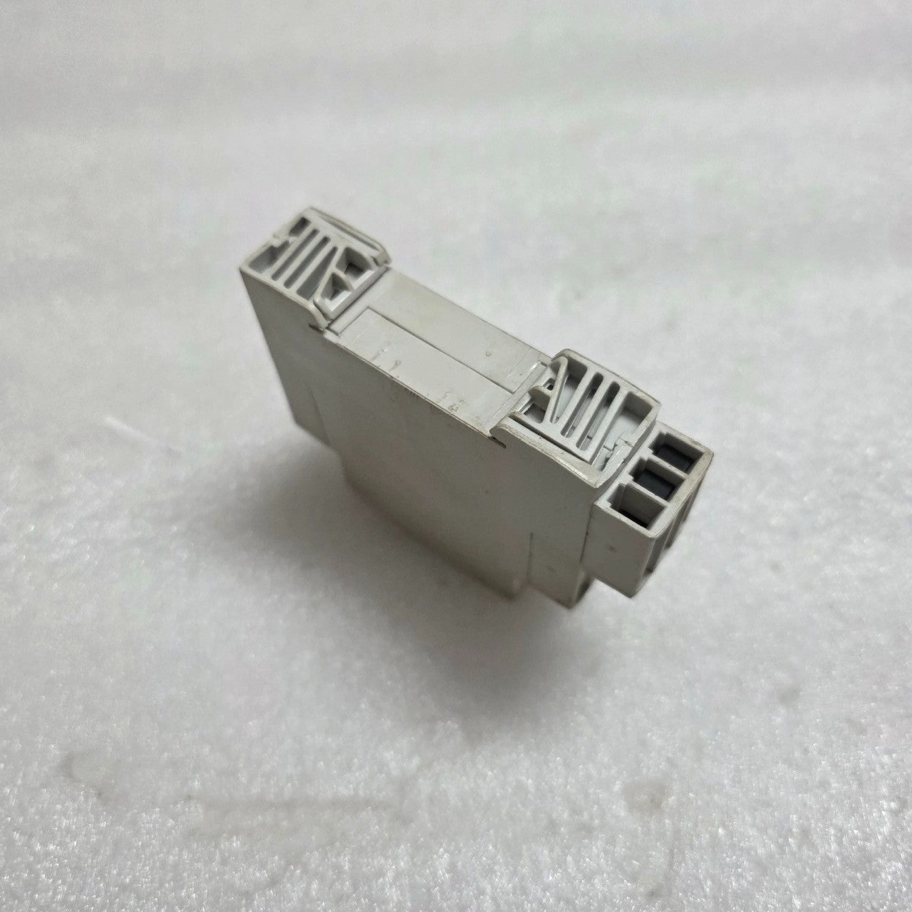 ABB CT-ERD.22 ON-DELAY TIME RELAY 1SVR500100R0100 24-240VAC/24-48VDC