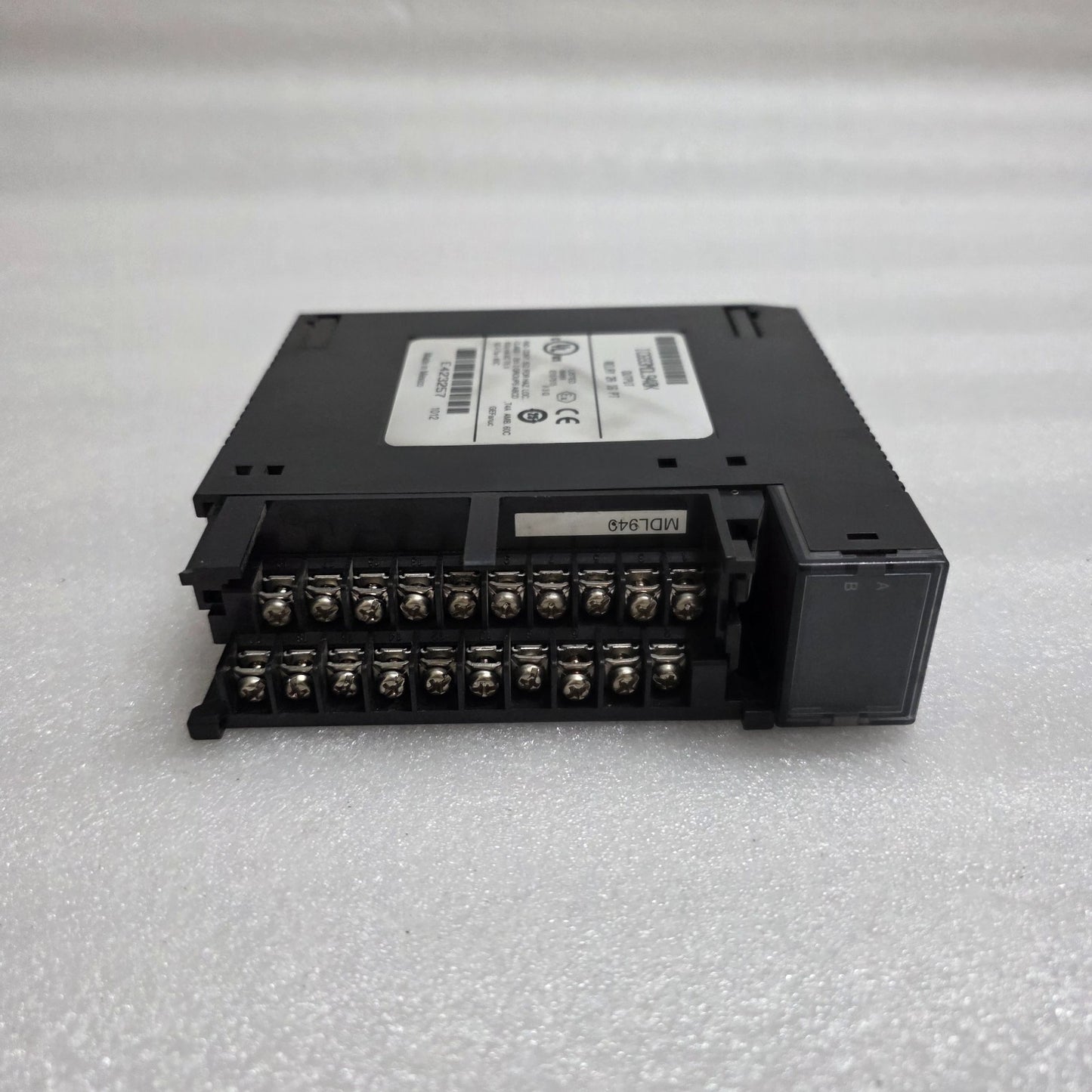 GE FANUC IC693MDL940K RELAY OUTPUT MODULE