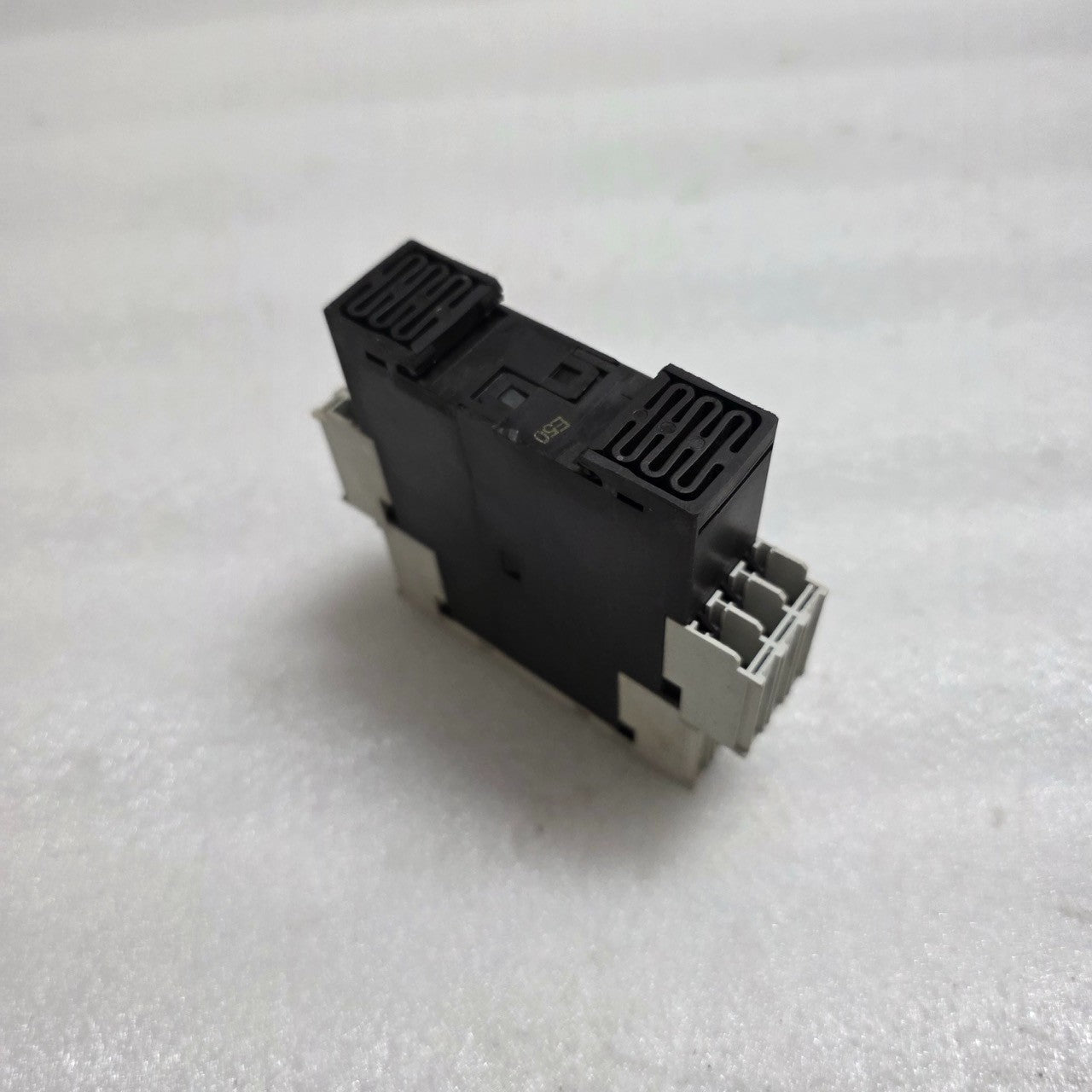 SIEMENS 3RP1505-1BP30 MULTIFUNCTION ELECTRONIC TIME RELAY 24 VAC-DC/200–240 VAC