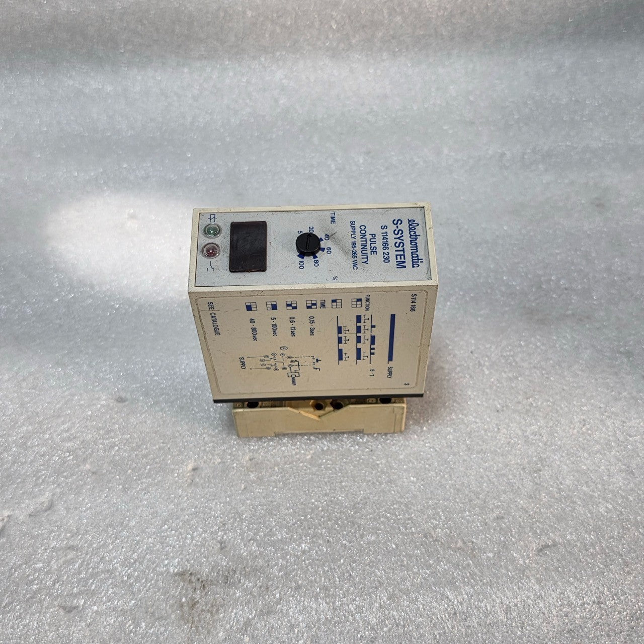 ELECTROMATIC S 114166 230 PULSE CONTINUITY TIMER 195–265 VAC
