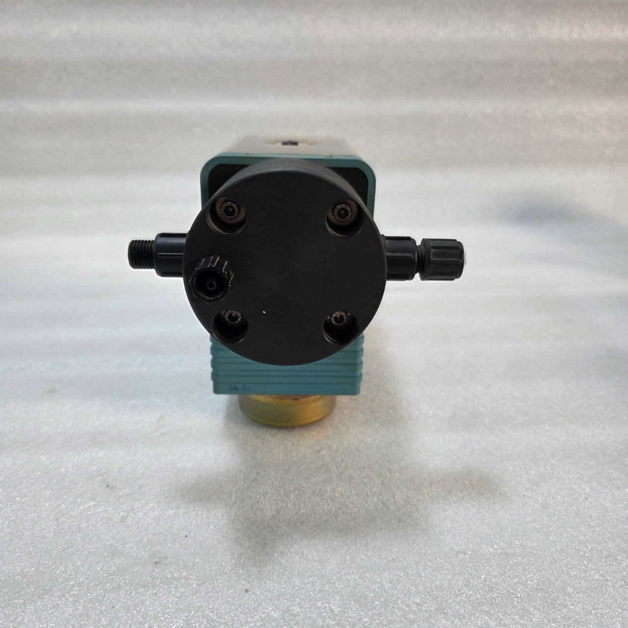 MEDO 10/FR LINEAR PISTON DOSING/METERING PUMP 220V 17985
