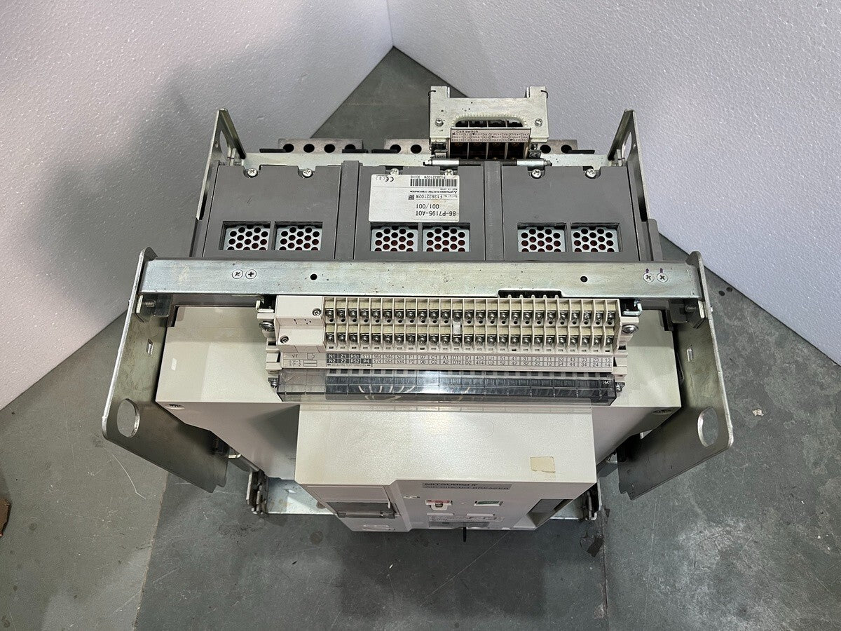 MITSUBISHI AE3200-SW LOW VOLTAGE AIR CIRCUIT BREAKER UVT 380-460V