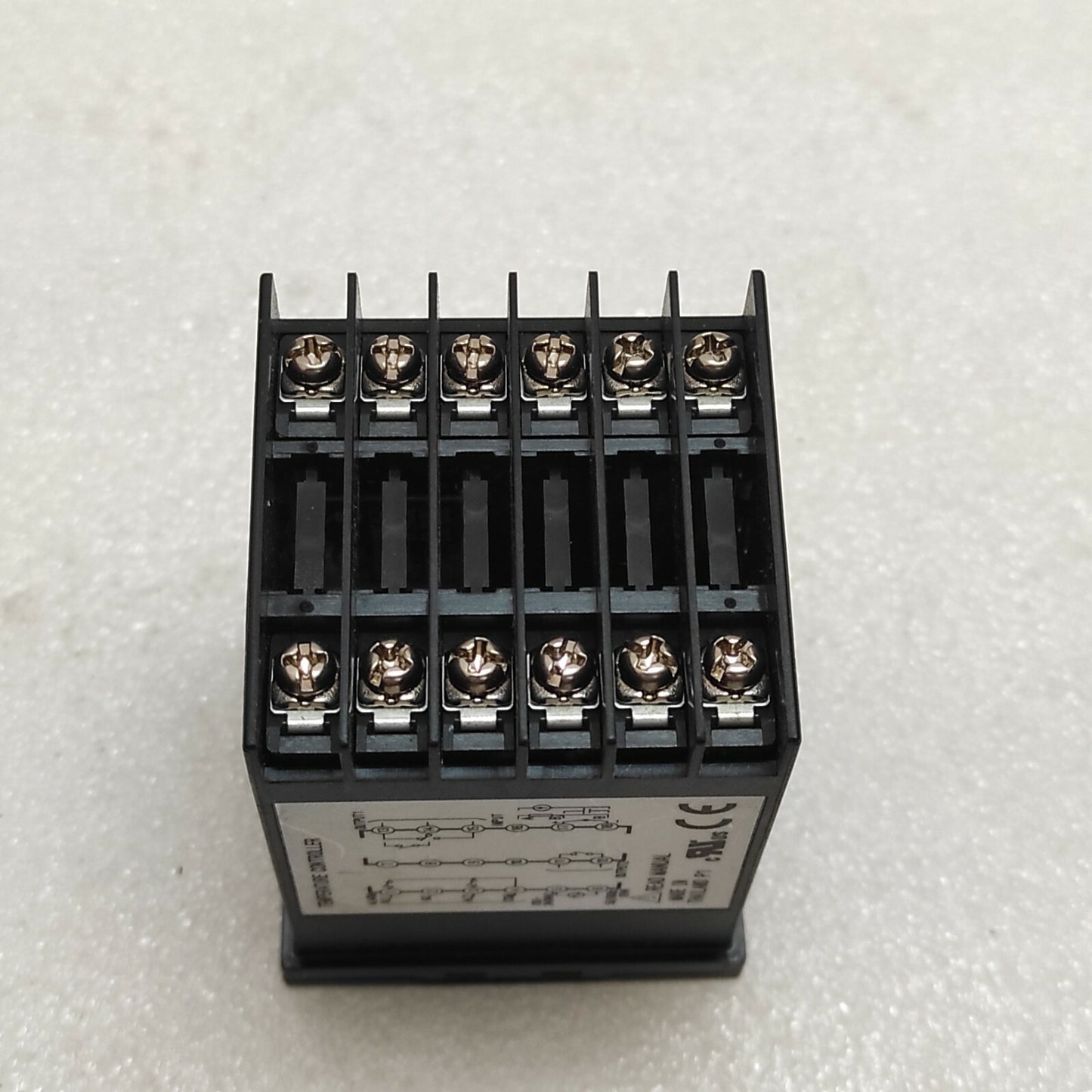 FUJI ELECTRIC PXF4 TEMPERATURE CONTROLLER PXF4ABY2-1V100-P 100-240V 48X48 MM