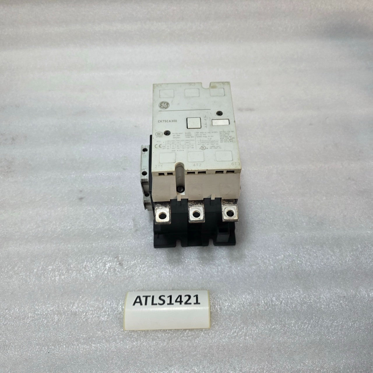 GENERAL ELECTRIC CK75CA300 3-POLE MAGNETIC CONTACTOR 150A