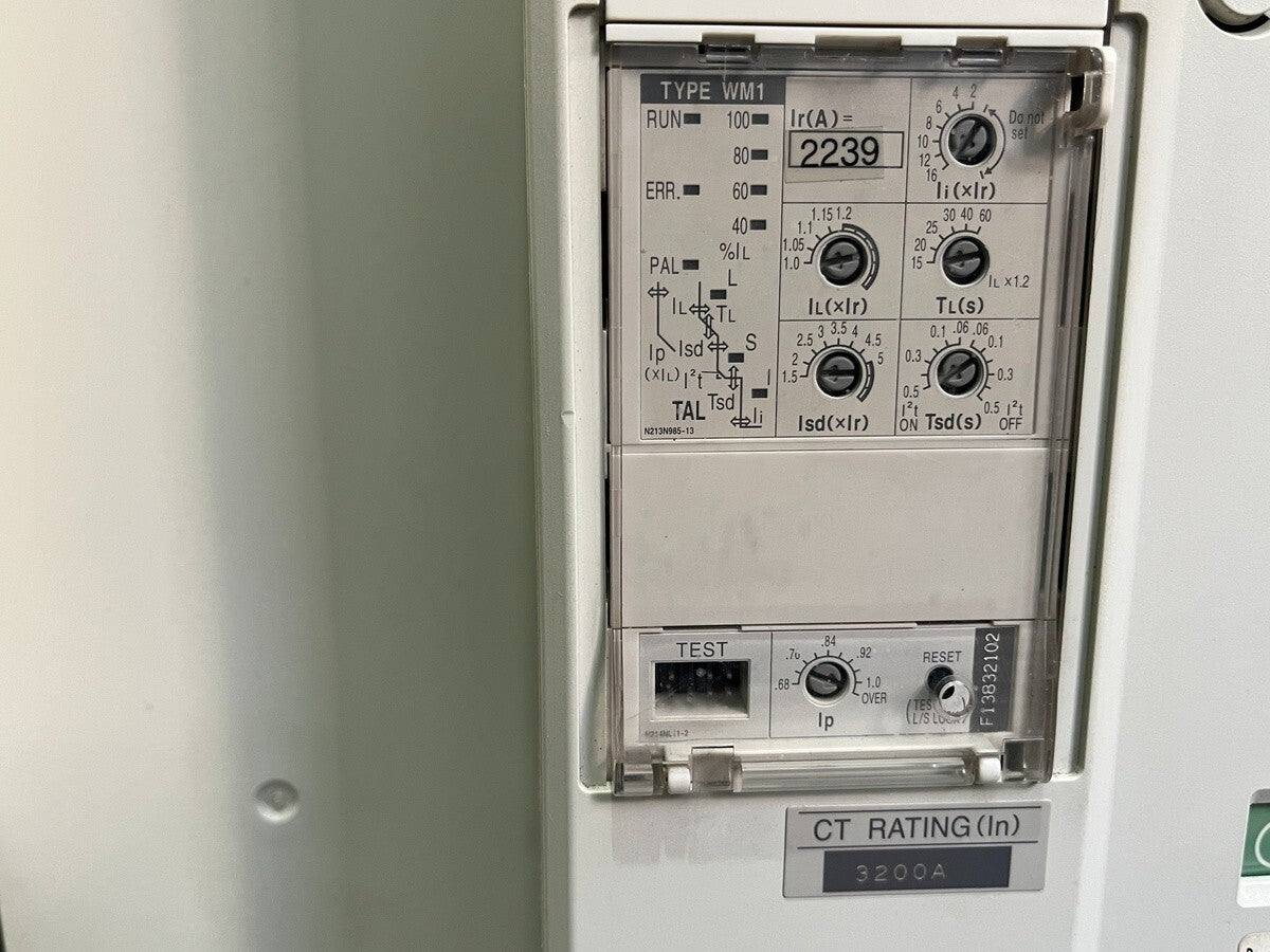 MITSUBISHI AE3200-SW LOW VOLTAGE AIR CIRCUIT BREAKER UVT 380-460V