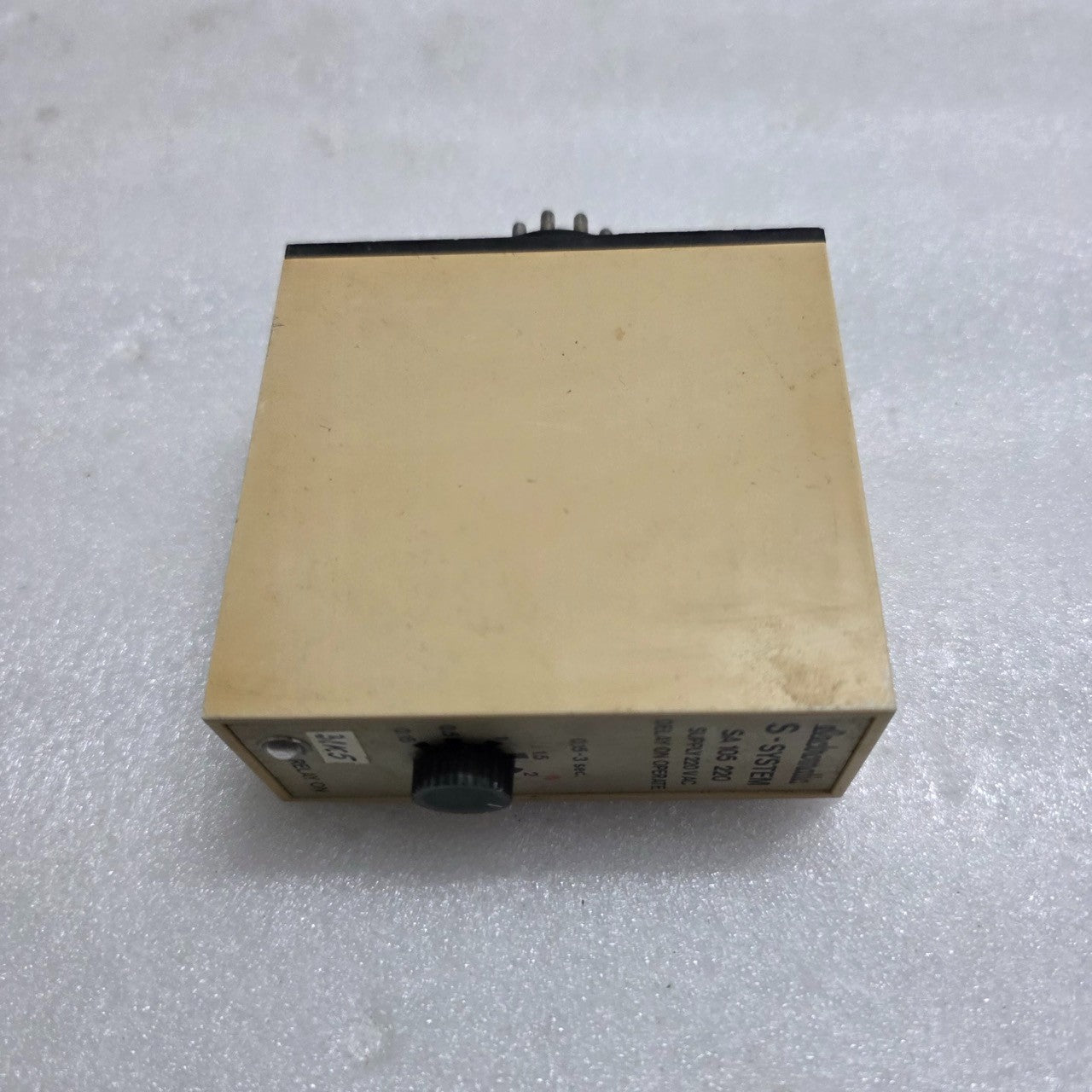 ELECTROMATIC S-SYSTEM SA 105 220 DELAY ON OPERATE TIMER RELAY 220V