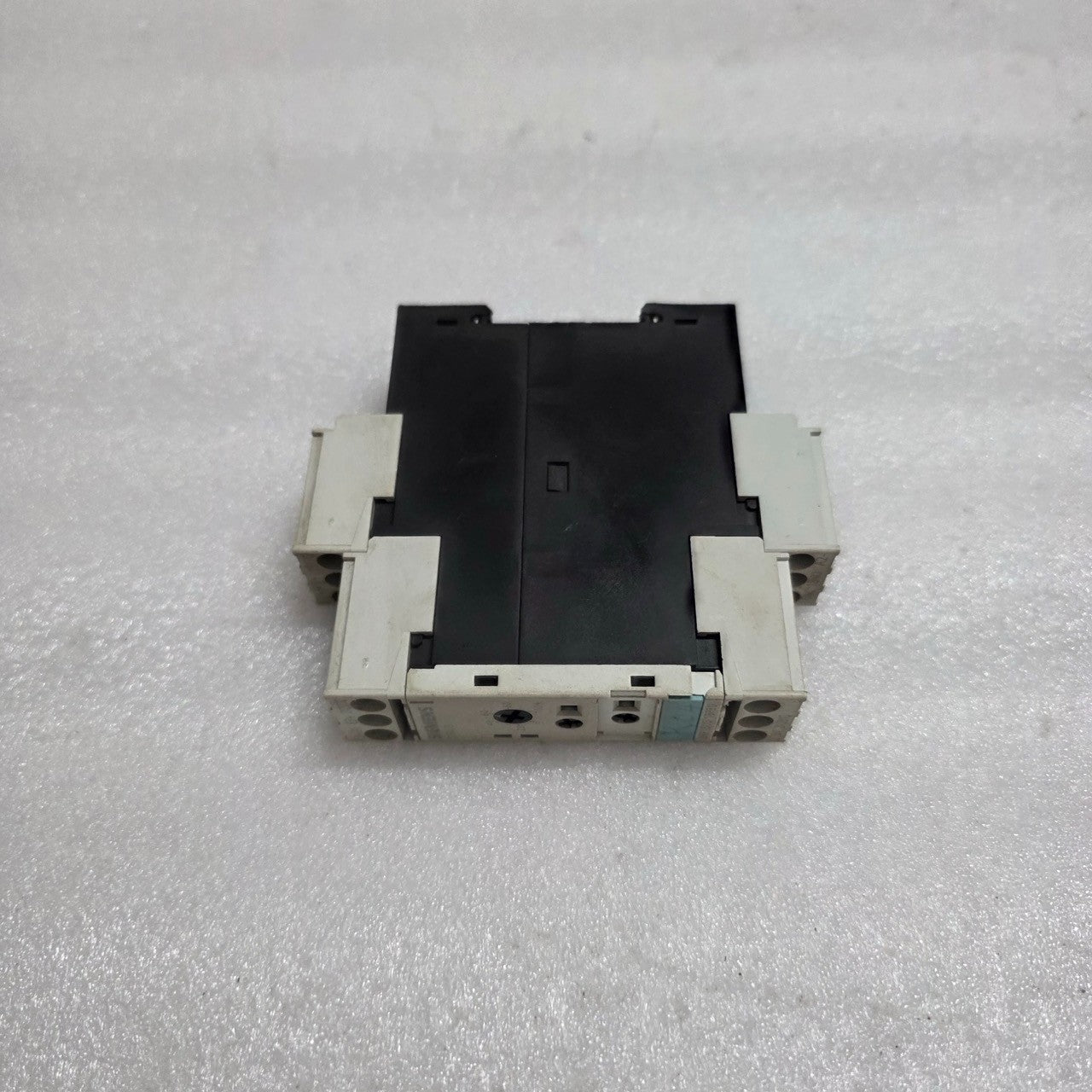 SIEMENS 3RP1505-1BP30 MULTIFUNCTION ELECTRONIC TIME RELAY 24 VAC-DC/200–240 VAC