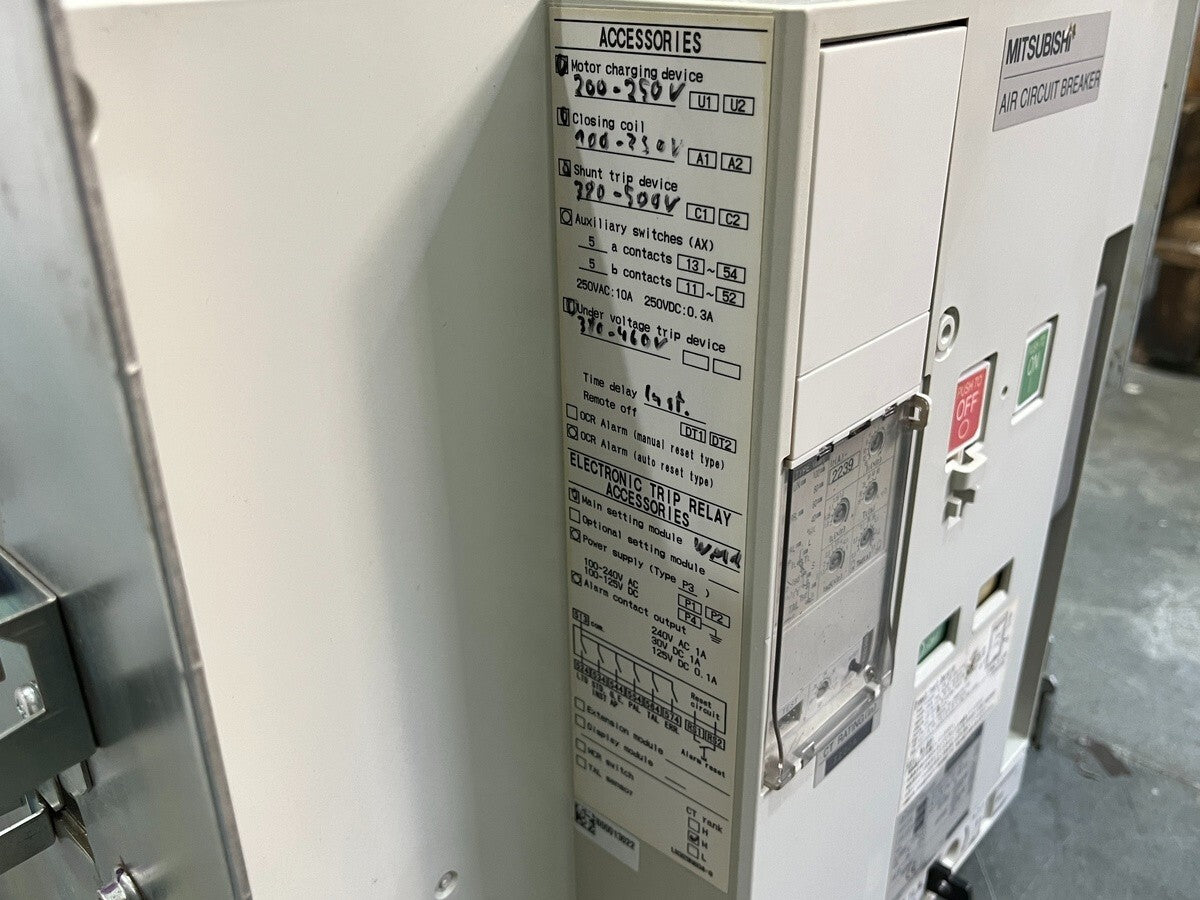 MITSUBISHI AE3200-SW LOW VOLTAGE AIR CIRCUIT BREAKER UVT 380-460V
