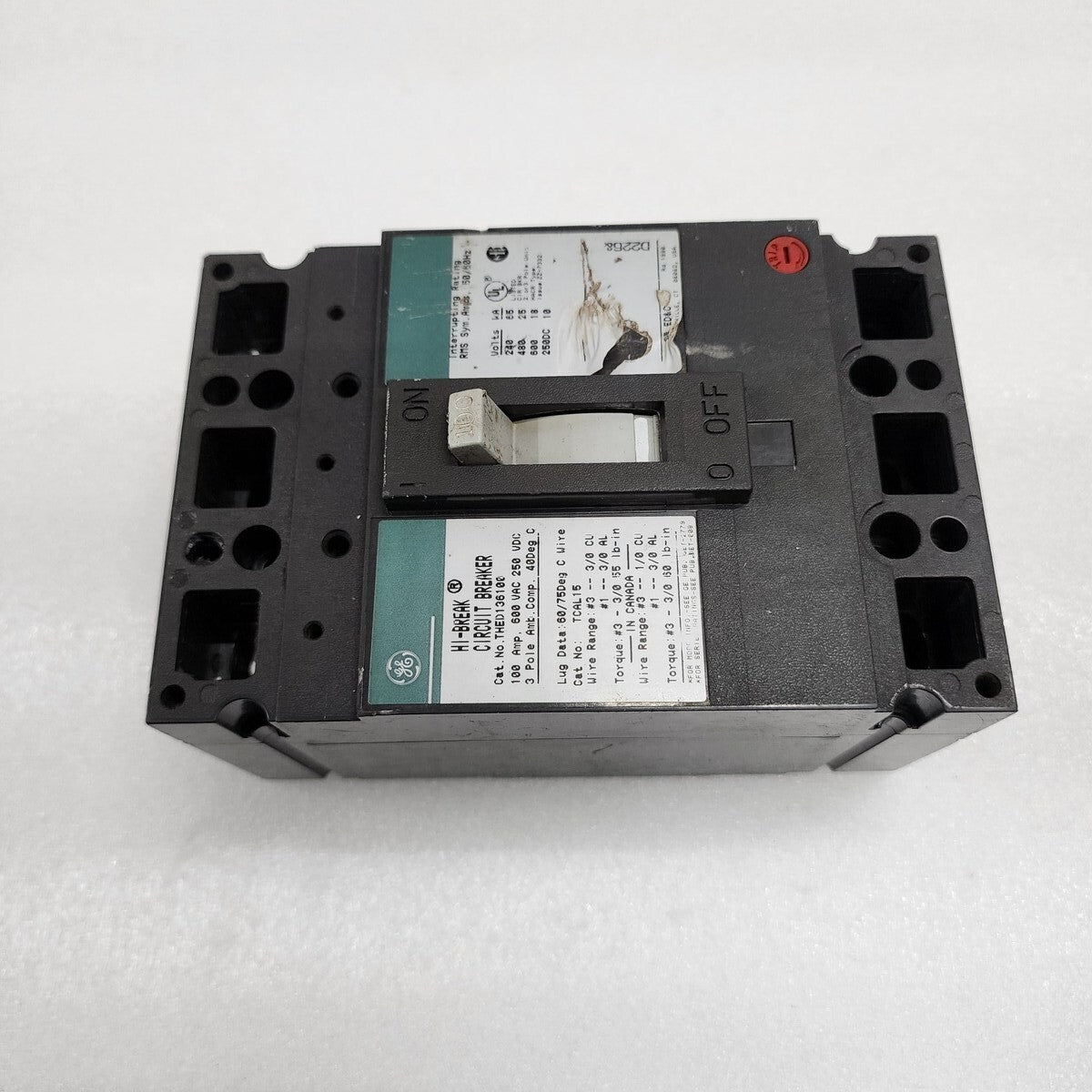 GE THED136100 3-POLE CIRCUIT BREAKER 100A GENERAL ELECTRIC